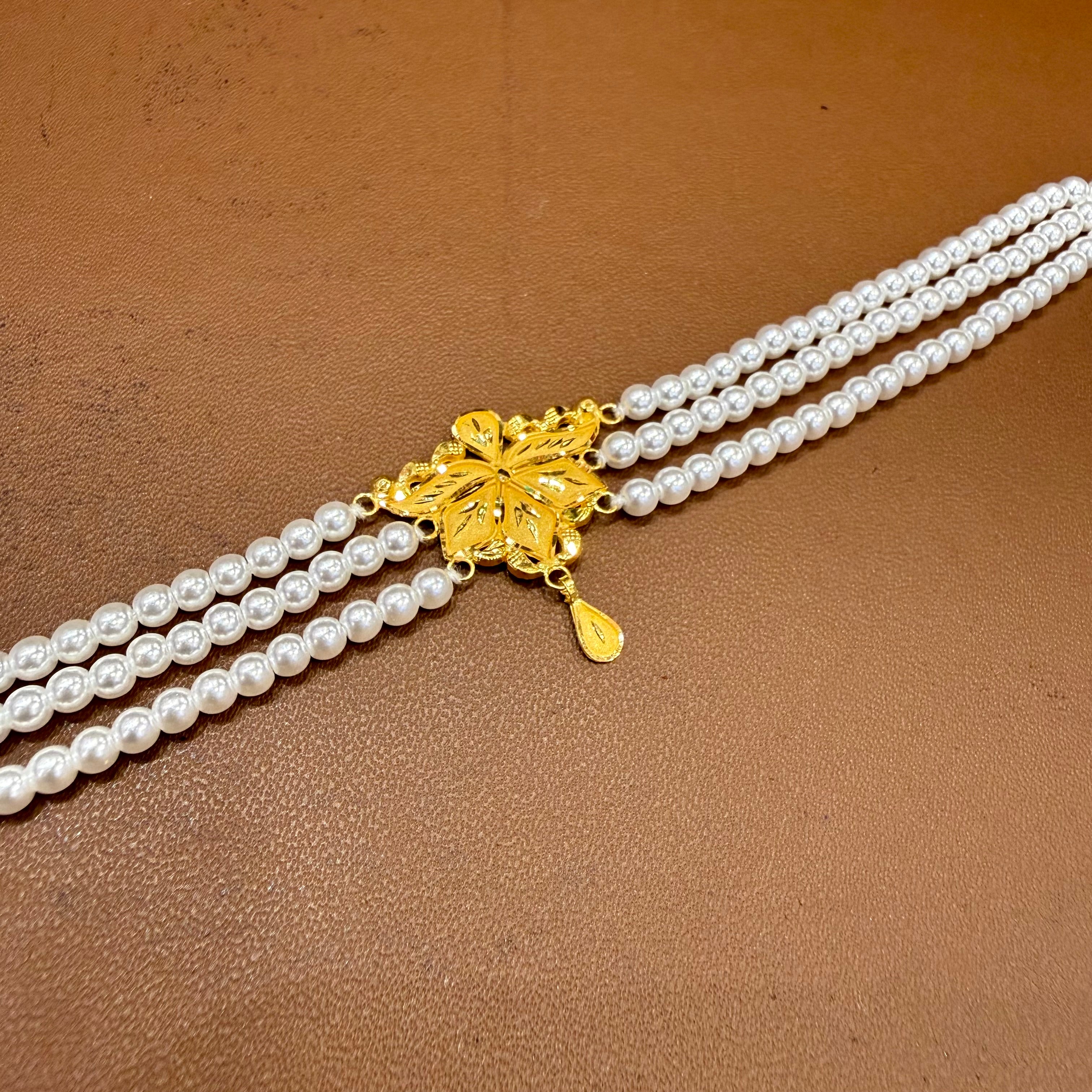 (GMJ)- WGT: 0.910 GM APPROX BIS CERTIFIED HUID HALLMARK 916 22KT GOLD MOTI CHOKER 1 PIECE WITH ADJUSTABLE TASSEL.