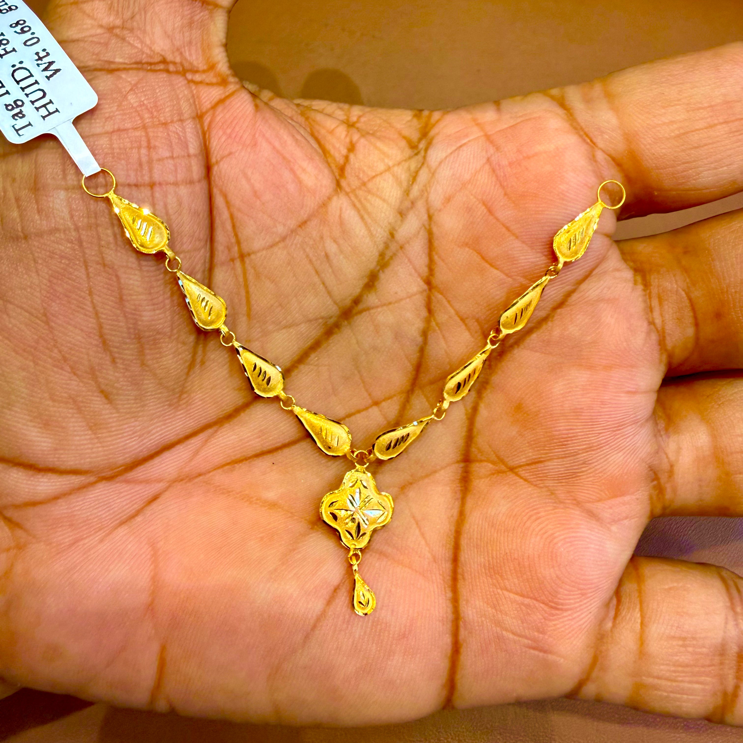 GOLD CHOKER NECKLACE-(WGT: 0.680 GM APPROX) BIS CERTIFIED HUID HALLMARK 375 9KT GOLD NECKLACE (SMALL SIZE) 1 PIECE FOR WOMEN.
