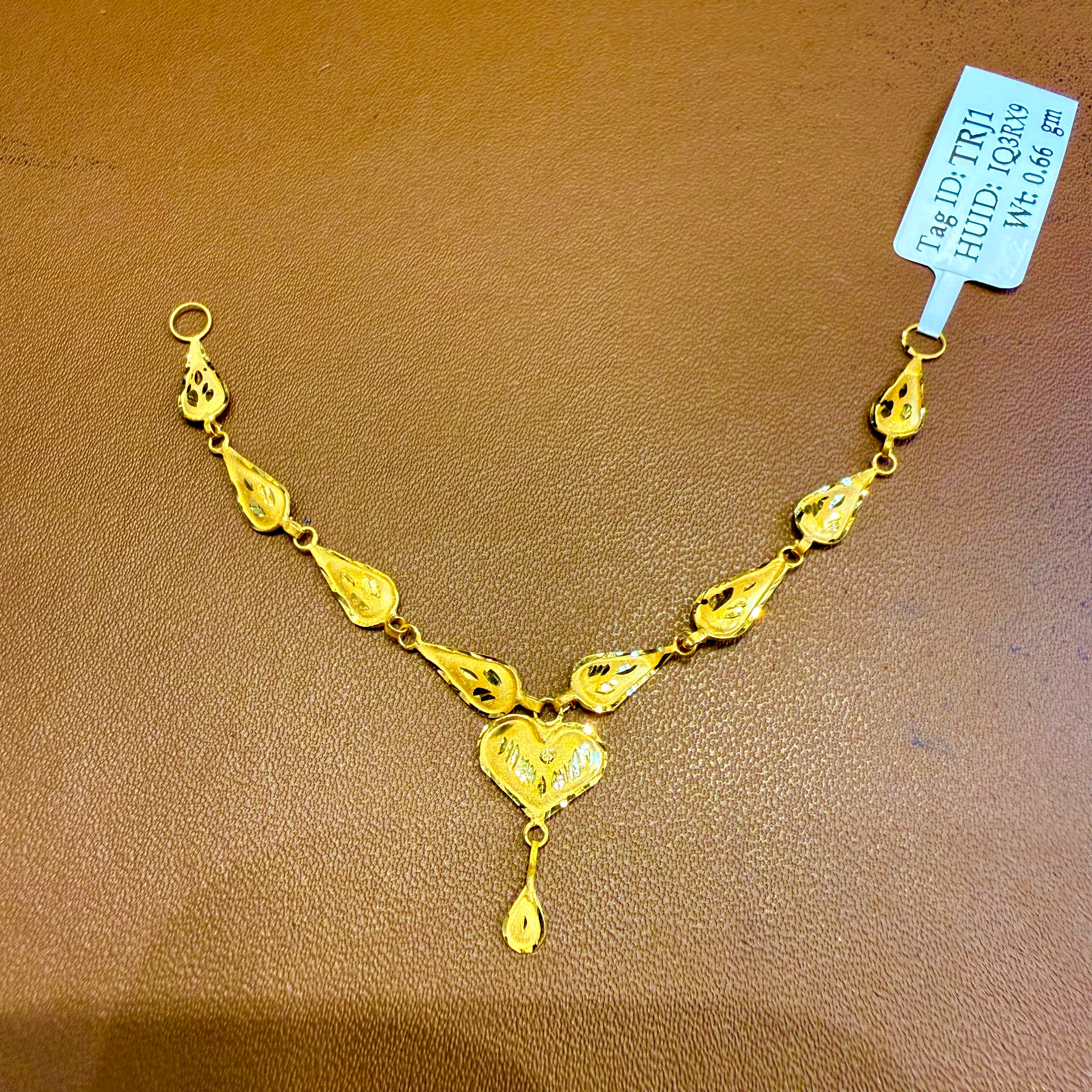 GOLD CHOKER NECKLACE-(WGT: 0.660 GM APPROX) BIS CERTIFIED HUID HALLMARK 375 9KT GOLD NECKLACE (SMALL SIZE) 1 PIECE FOR WOMEN.