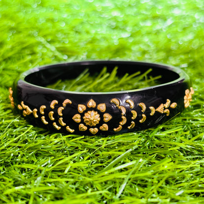 RAJLAXMI (MTO) CARROL DESIGN BLACK COLOUR KDM GOLD BRACELET POLA 1 PIECE FOR MARRIED WOMEN (REGULAR USE) APPROX WGT: 0.400 GM SOLD ON MRP BY MAHALAXMI.