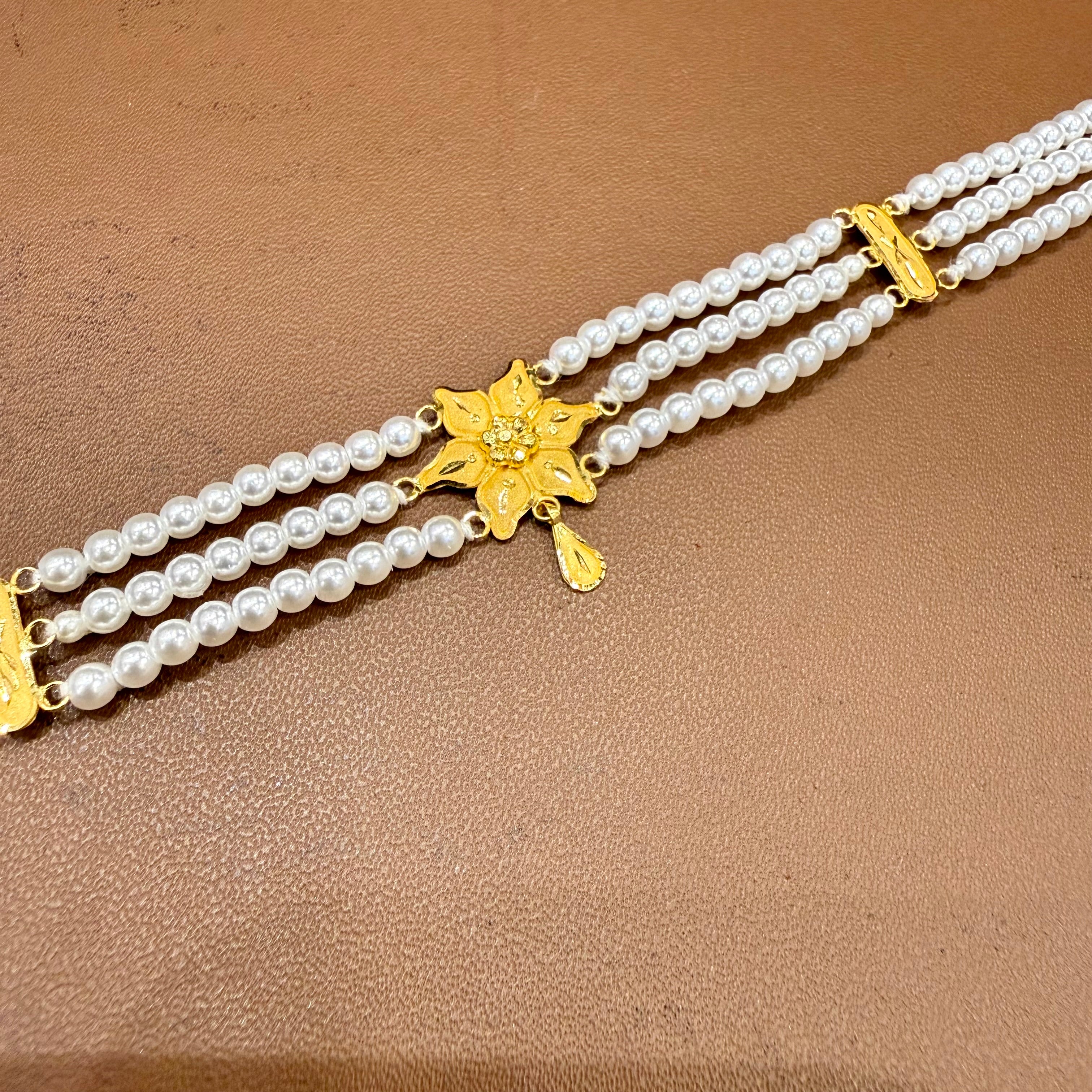 (GMJ)- WGT: 1.050 GM APPROX BIS CERTIFIED HUID HALLMARK 916 22KT GOLD MOTI CHOKER 1 PIECE WITH ADJUSTABLE TASSEL.