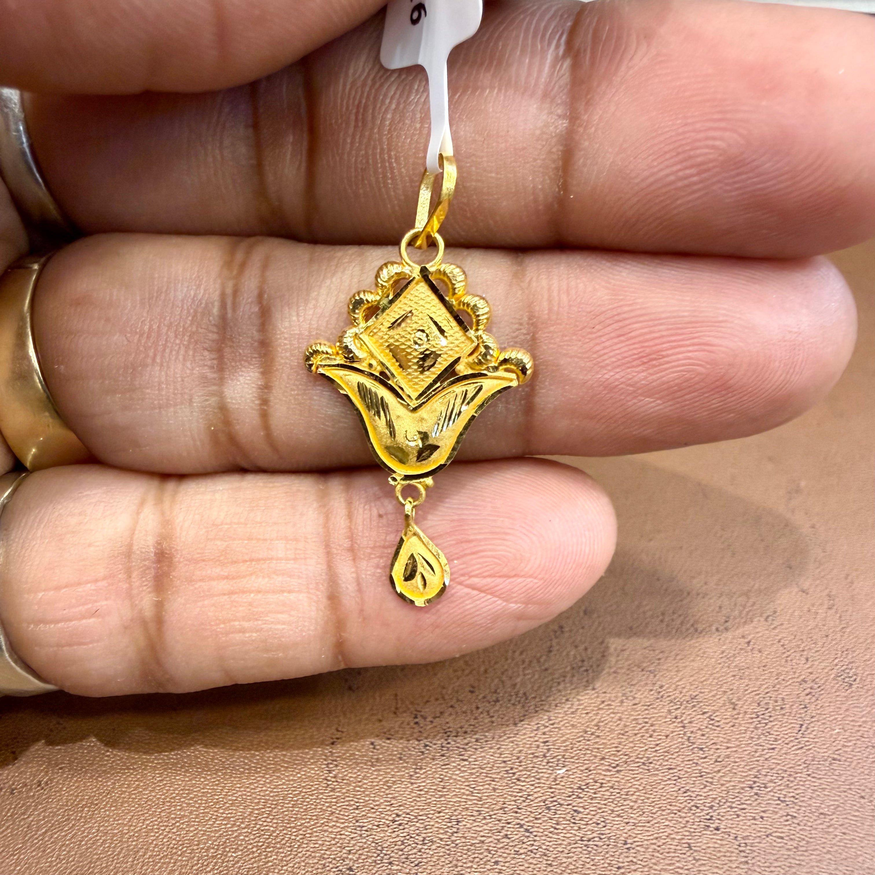 (GLO) WGT: 0.750 GM APPROX BIS CERTIFIED HUID HALLMARK 916 22KT GOLD LOCKET 1 PIECE (SINGLE LOOP) FOR CHAIN.