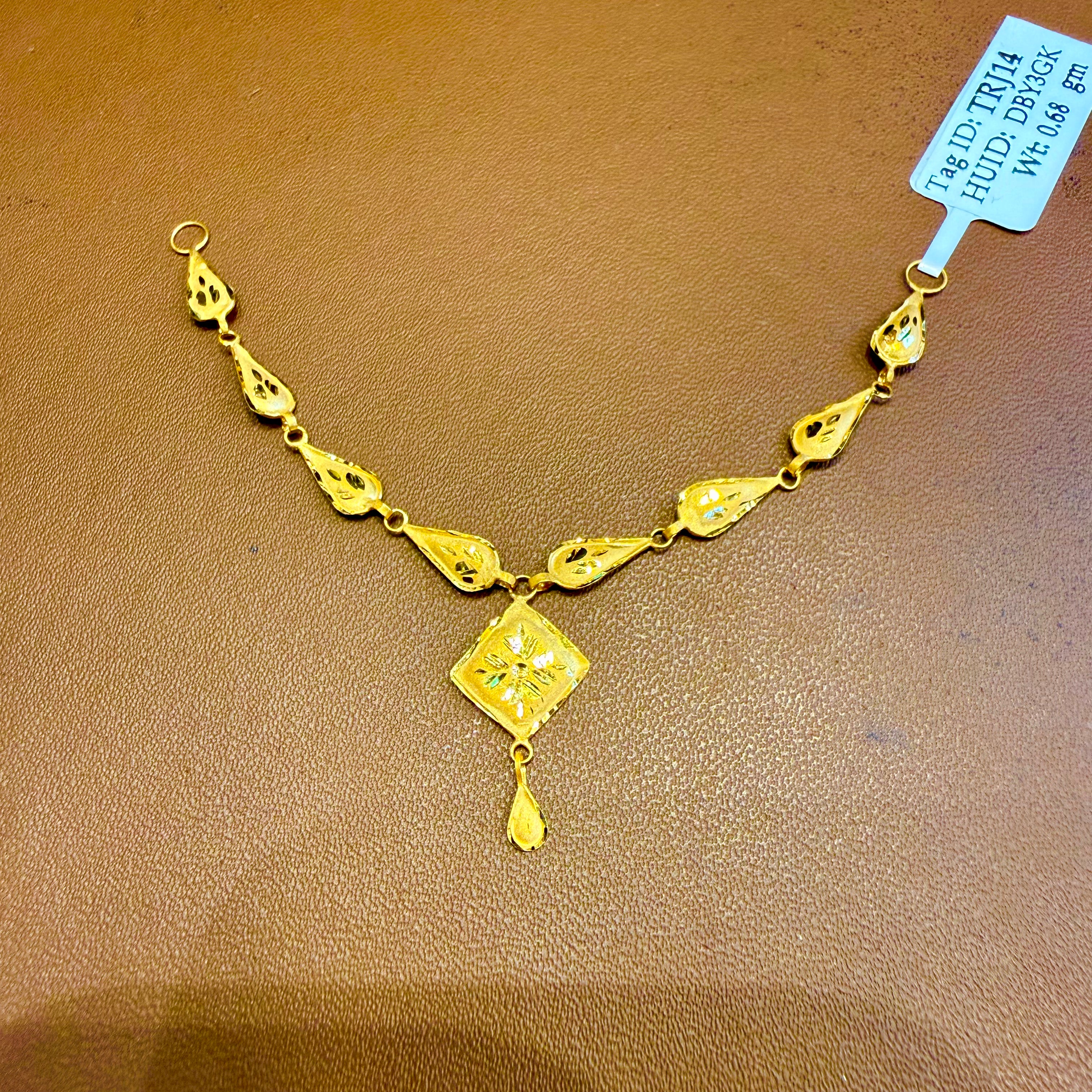 GOLD CHOKER NECKLACE-(WGT: 0.680 GM APPROX) BIS CERTIFIED HUID HALLMARK 375 9KT GOLD NECKLACE (SMALL SIZE) 1 PIECE FOR WOMEN.