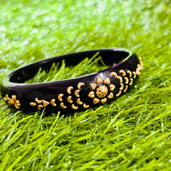 RAJLAXMI (MTO) CARROL DESIGN BLACK COLOUR (50 TONCH) KDM GOLD BRACELET POLA 1 PIECE FOR MARRIED WOMEN (REGULAR USE) APPROX WGT: 0.400 GM SOLD ON MRP BY MAHALAXMI.