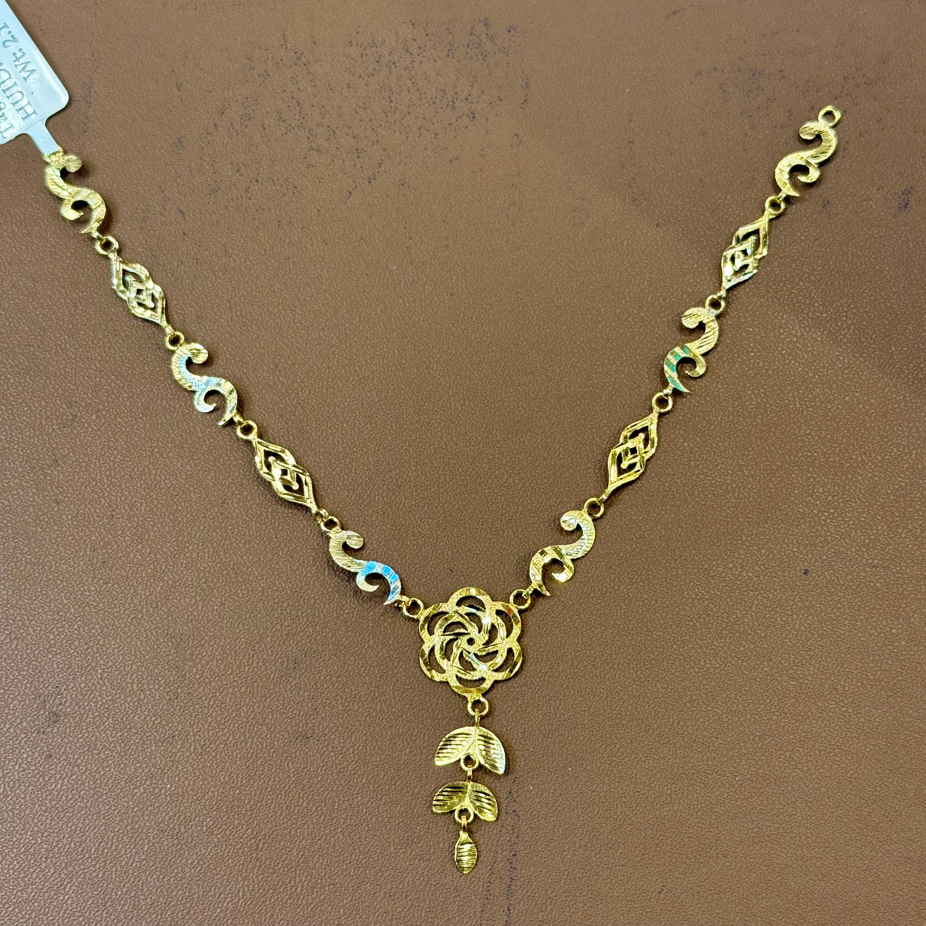 GCN -(WGT: 2.100 GM APPROX) BIS CERTIFIED HUID HALLMARK 375 9KT GOLD NECKLACE 1 PIECE FOR WOMEN.