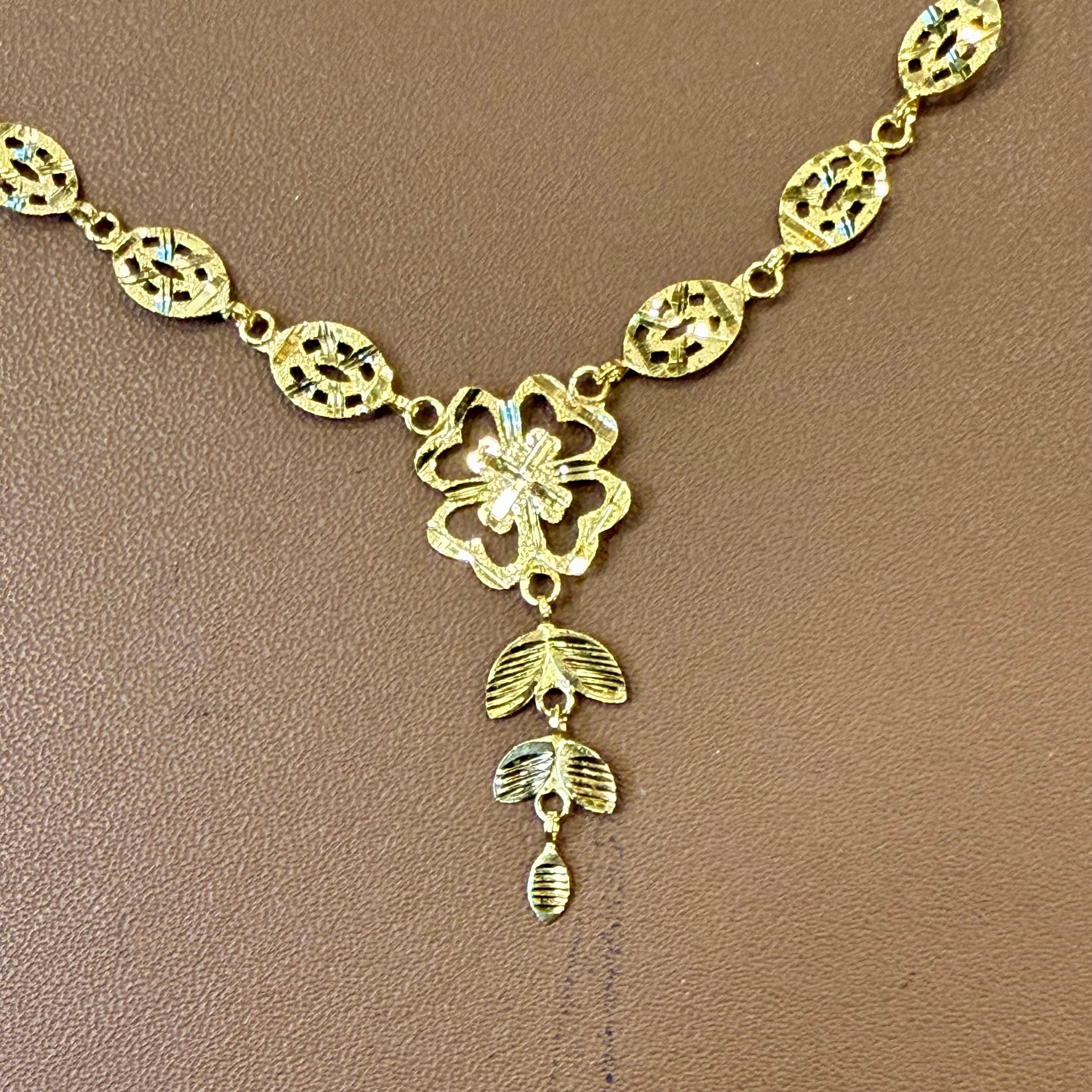 GOLD NECKLACE-(WGT: 2.140 GM APPROX) BIS CERTIFIED HUID HALLMARK 375 9KT GOLD NECKLACE 1 PIECE FOR WOMEN.