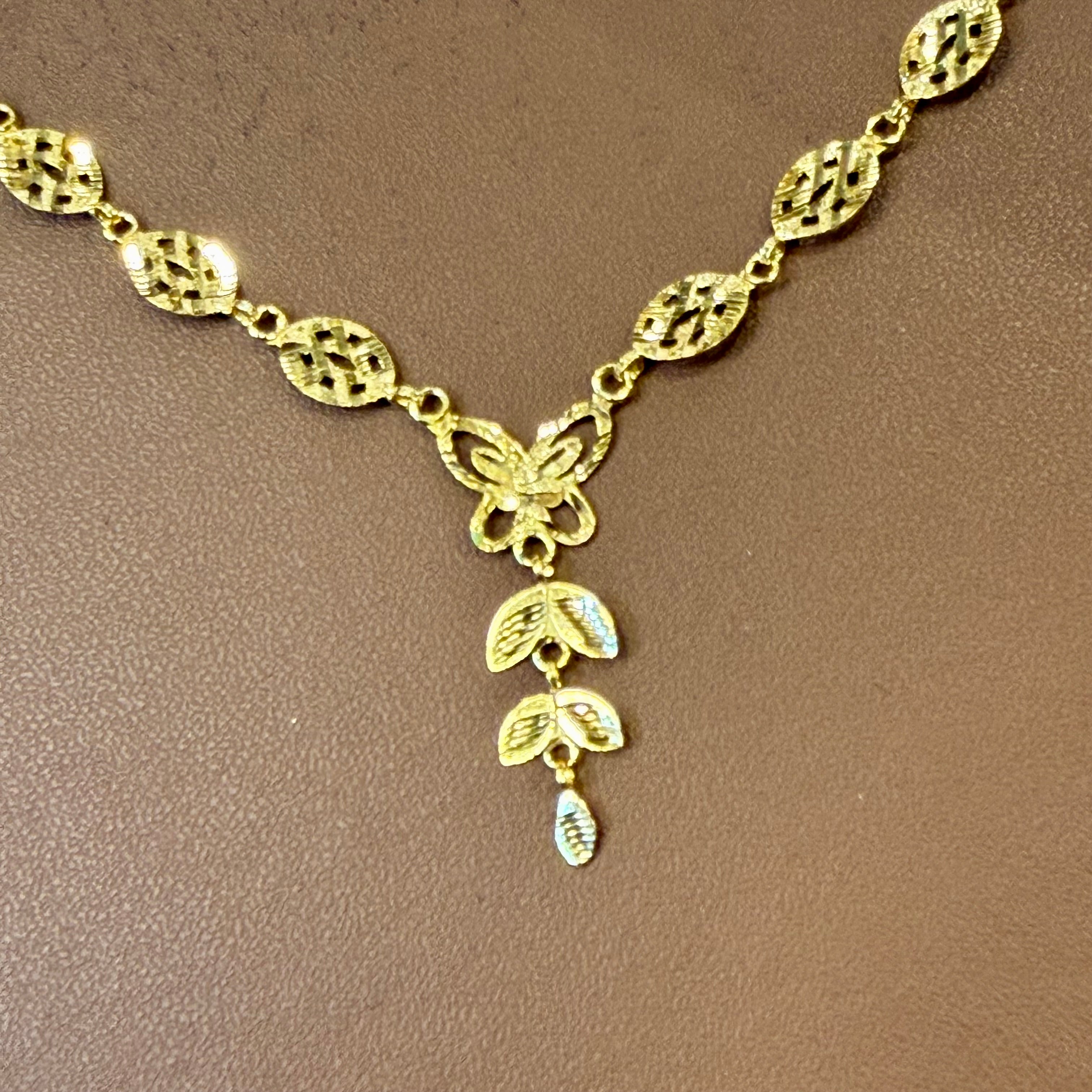 GCN -(WGT: 1.930 GM APPROX) BIS CERTIFIED HUID HALLMARK 375 9KT GOLD NECKLACE 1 PIECE FOR WOMEN.