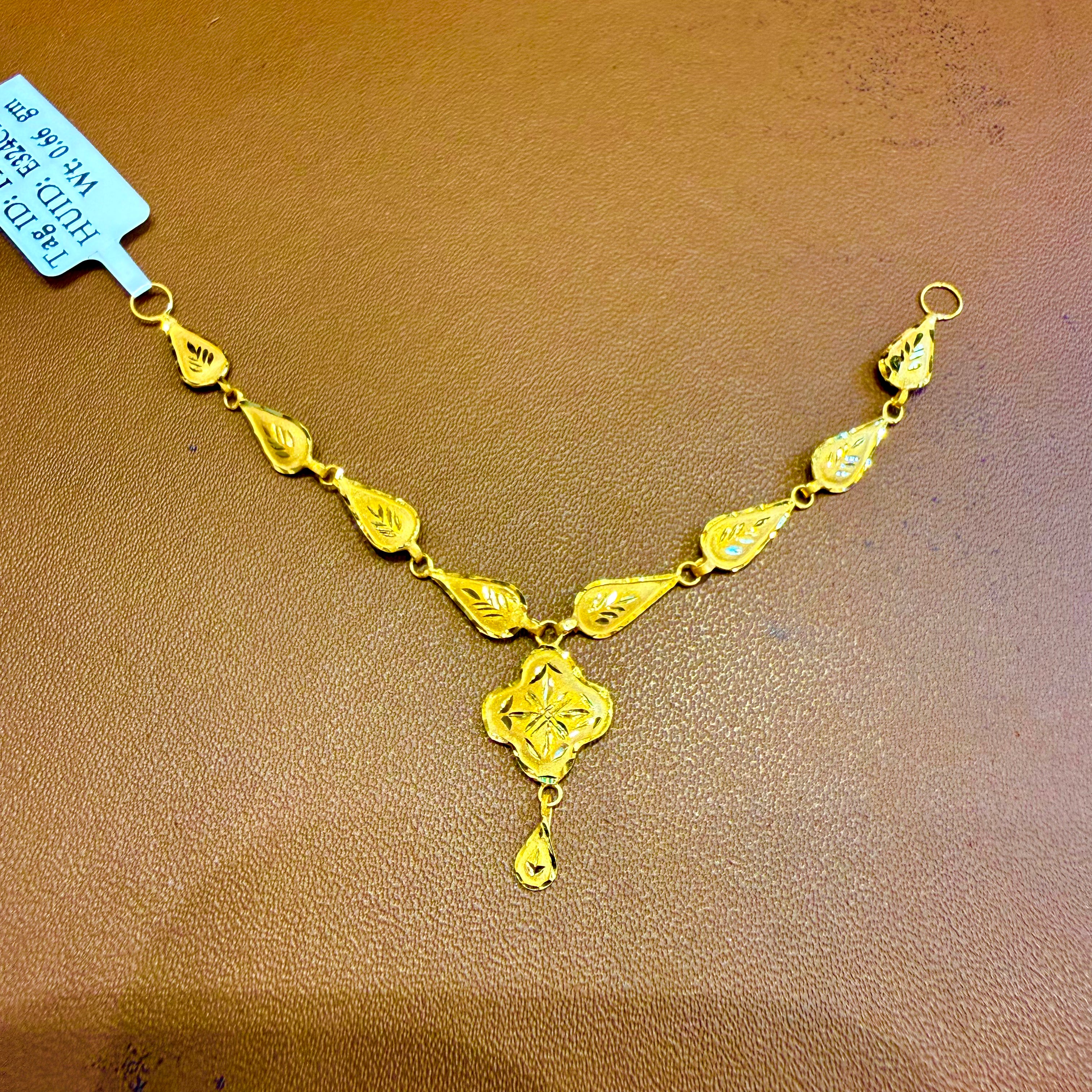 GOLD CHOKER NECKLACE-(WGT: 0.660 GM APPROX) BIS CERTIFIED HUID HALLMARK 375 9KT GOLD NECKLACE (SMALL SIZE) 1 PIECE FOR WOMEN.