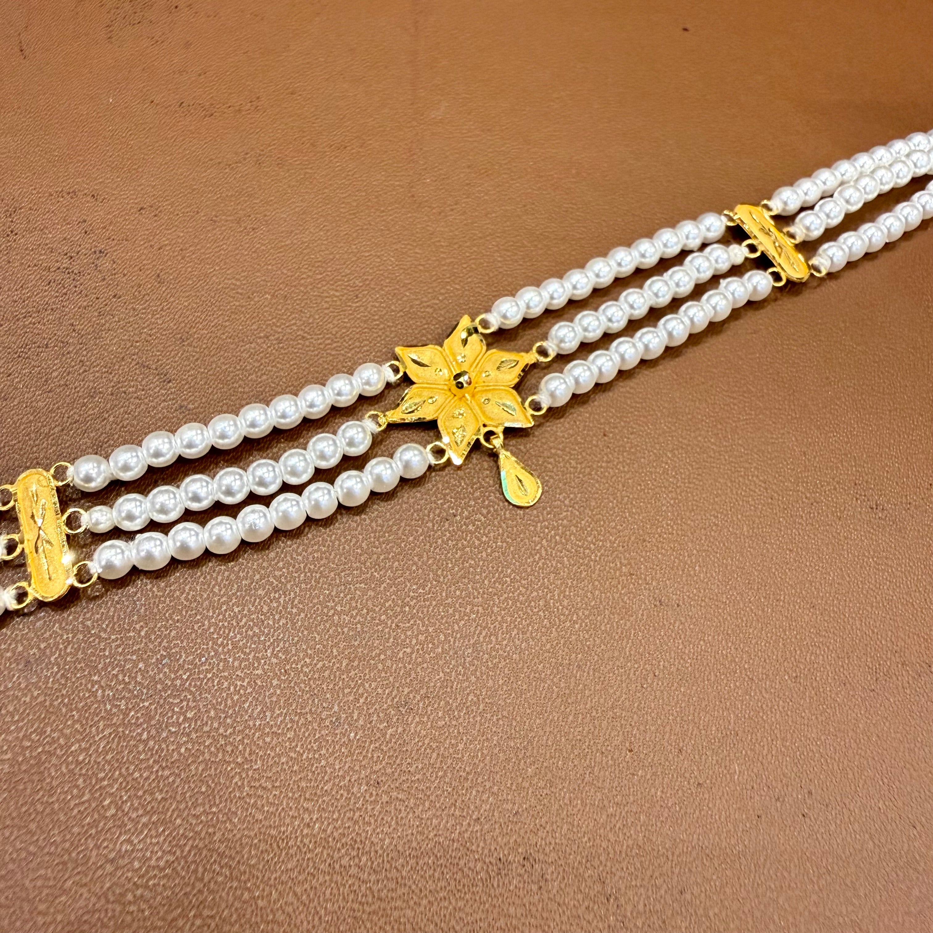(GMJ)- WGT: 0.990 GM APPROX BIS CERTIFIED HUID HALLMARK 916 22KT GOLD MOTI CHOKER 1 PIECE WITH ADJUSTABLE TASSEL.