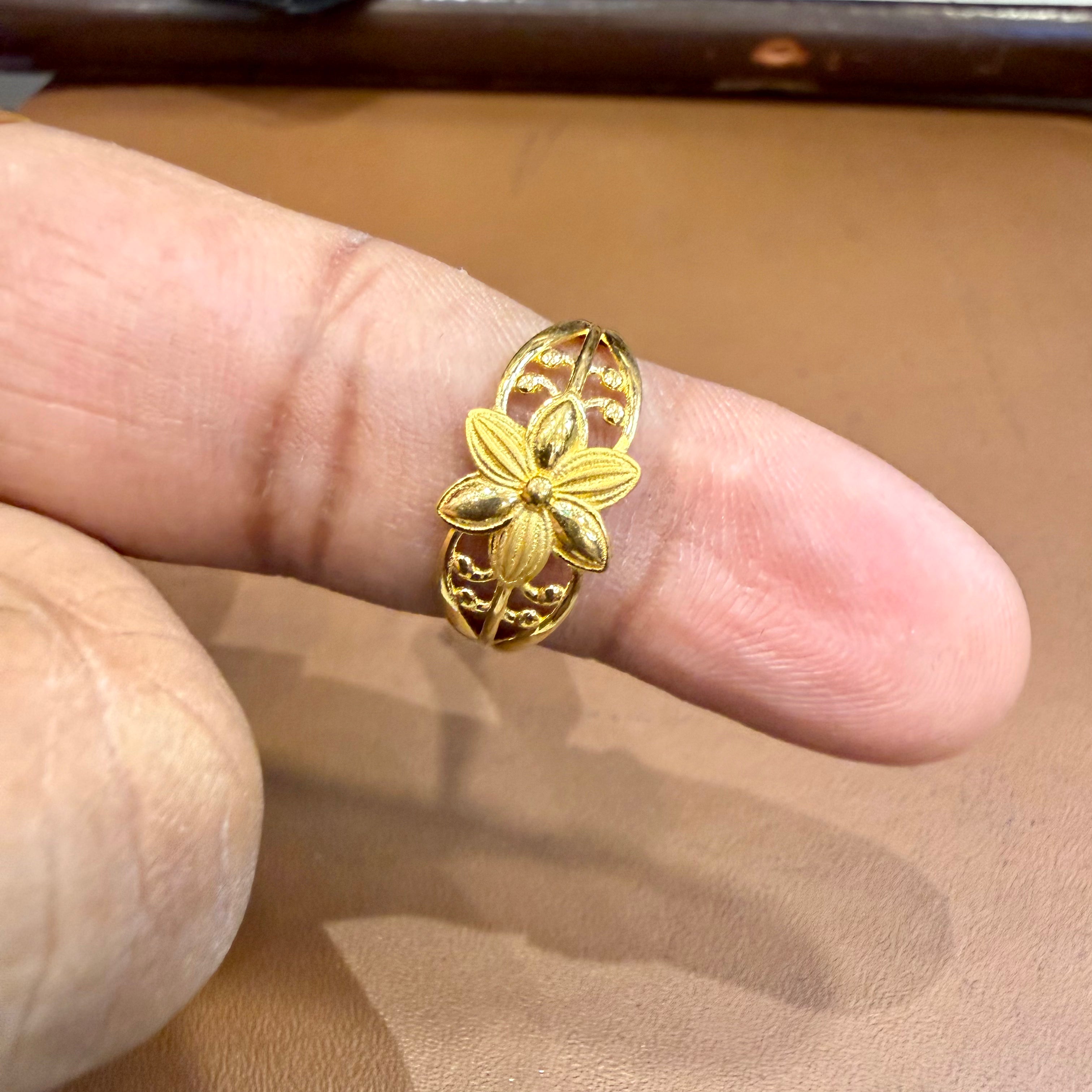 (GLFR) - (SIZE: 14) WGT: 1.750 GM APPROX BIS CERTIFIED HUID HALLMARK 916 22KT GOLD LADIES FINGER RING FOR WOMEN 1 PIECE.