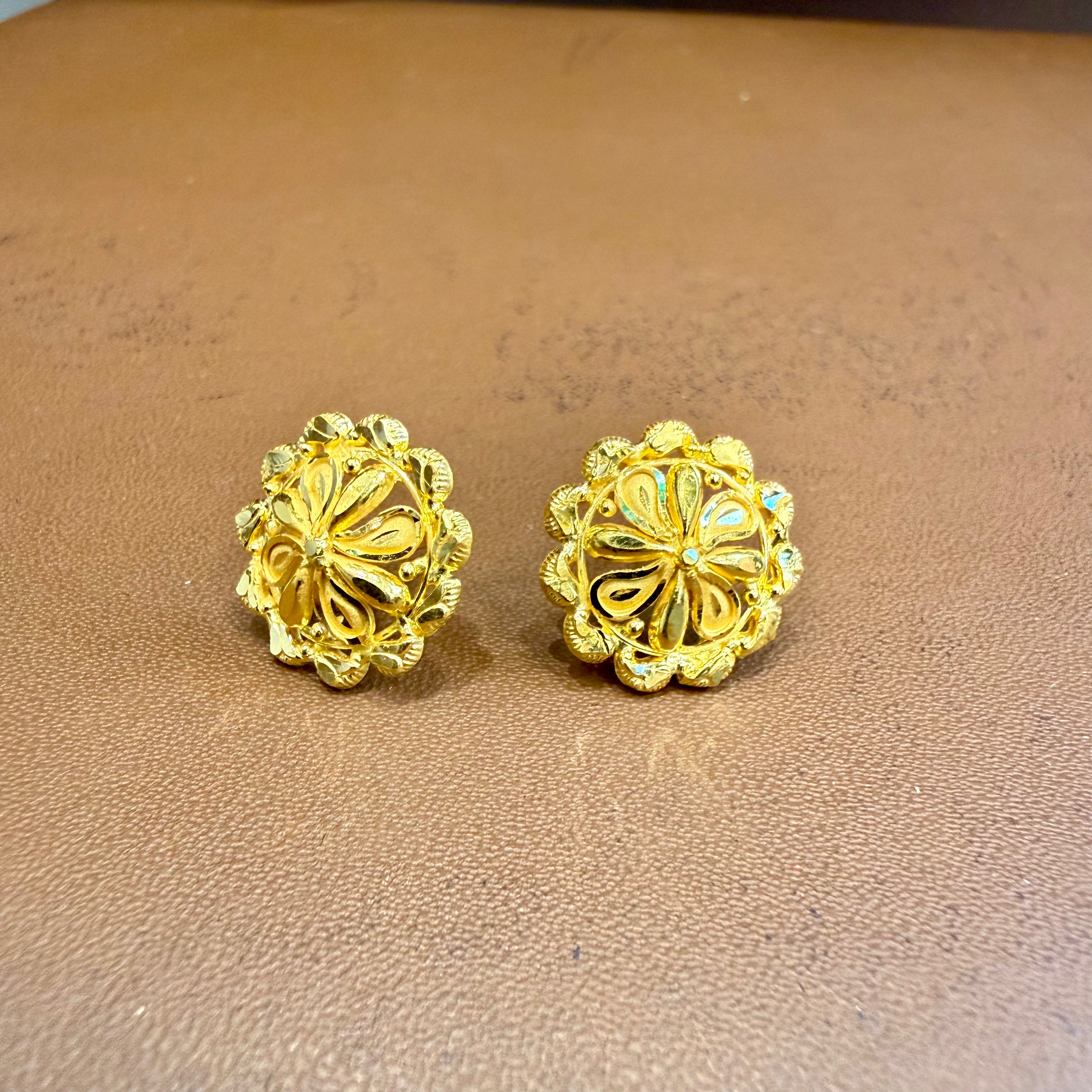 GOLD TOPS- (WGT: 2.040 GM APPROX) BIS CERTIFIED HUID HALLMARK 22KT 916 GOLD PASSA 1 PAIR FOR WOMEN.