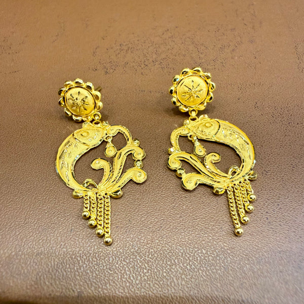 GOLD EARRINGS- WGT: 3.260 GM APPROX HUID HALLMARK 22KT 916 GOLD EARRINGS 1 PAIR FOR WOMEN.