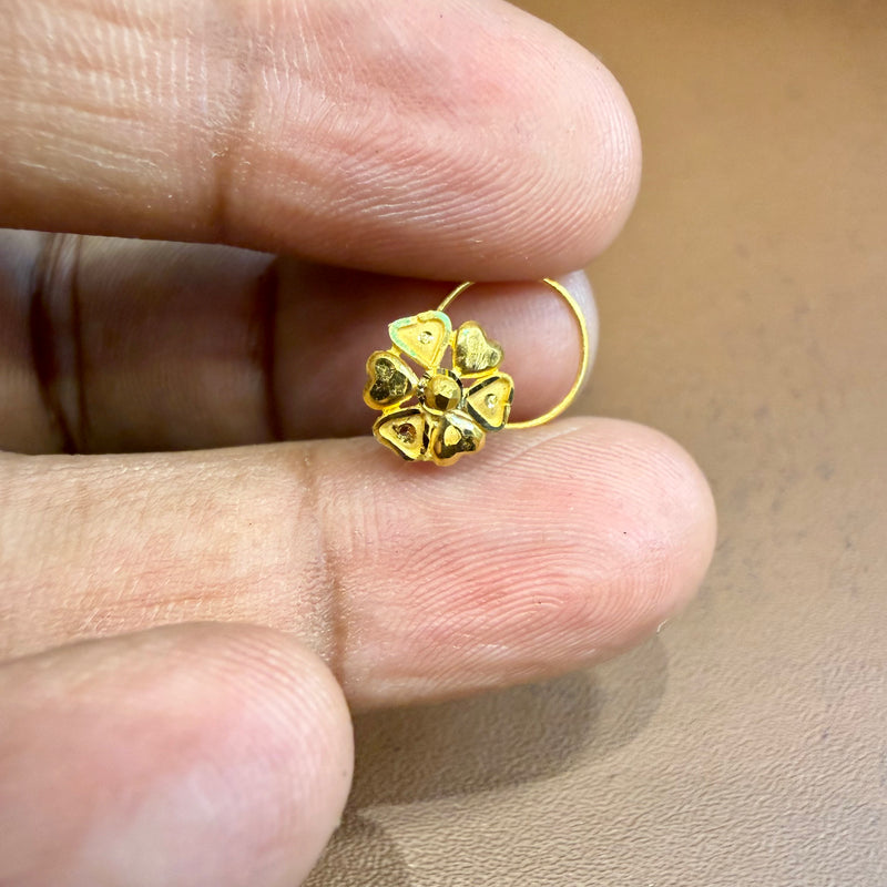 (GNP) WGT: 0.390 GM APPROX BIS CERTIFIED HUID HALLMARK 916 22KT GOLD NOSEPIN (TAR DESIGN) 1 PIECE FOR WOMEN.