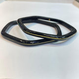FOOTBALL BLACK HUID HALLMARK 22KT সোনার পোলা চুড়ি ভাইরাল পোলা (লেমিনেটেড) অ্যাপ। WGT: পিউরিটি কার্ডের সাথে 0.100 GM (ভবিষ্যত এক্সচেঞ্জ মূল্য RS 800) যেকোনো গহনা সহ