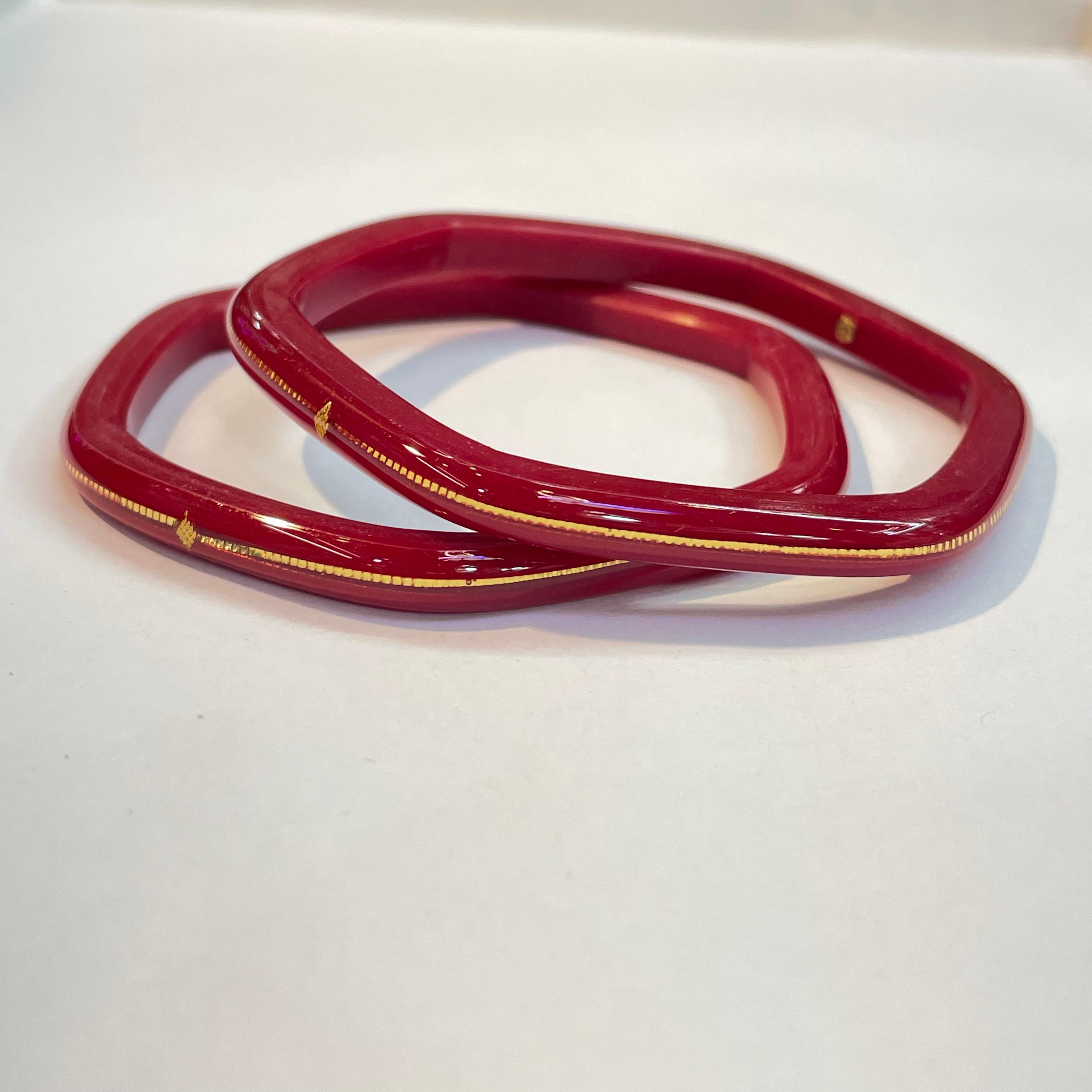 FOOTBALL RED HUID HALLMARK 22KT সোনার পোলা চুড়ি ভাইরাল পোলা (লেমিনেটেড) অ্যাপ। WGT: পিউরিটি কার্ডের সাথে 0.100 GM (ভবিষ্যৎ এক্সচেঞ্জ মূল্য RS 800) আজীবনের জন্য যেকোন গহনা সহ