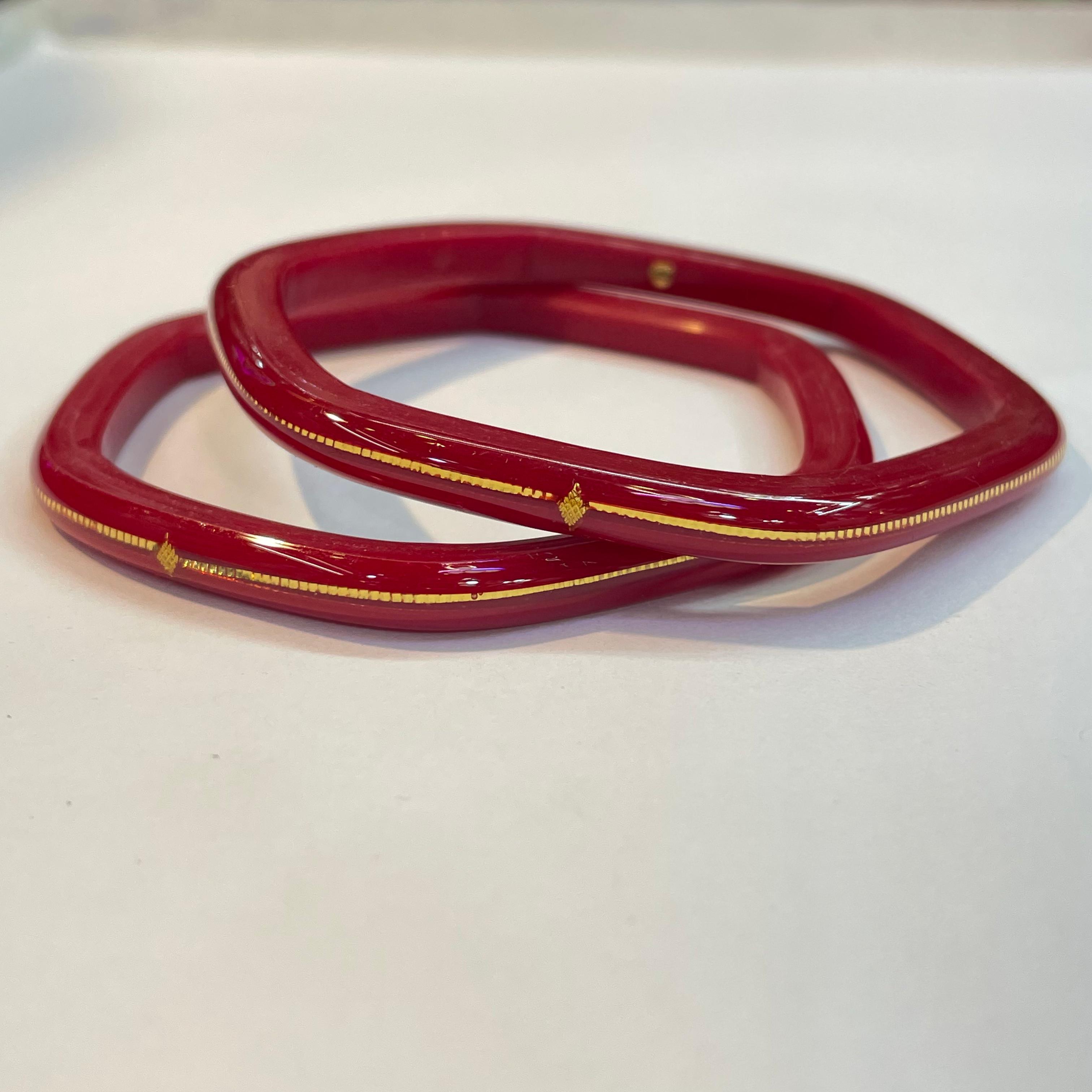 FOOTBALL RED HUID HALLMARK 22KT সোনার পোলা চুড়ি ভাইরাল পোলা (লেমিনেটেড) অ্যাপ। WGT: পিউরিটি কার্ডের সাথে 0.100 GM (ভবিষ্যৎ এক্সচেঞ্জ মূল্য RS 800) আজীবনের জন্য যেকোন গহনা সহ