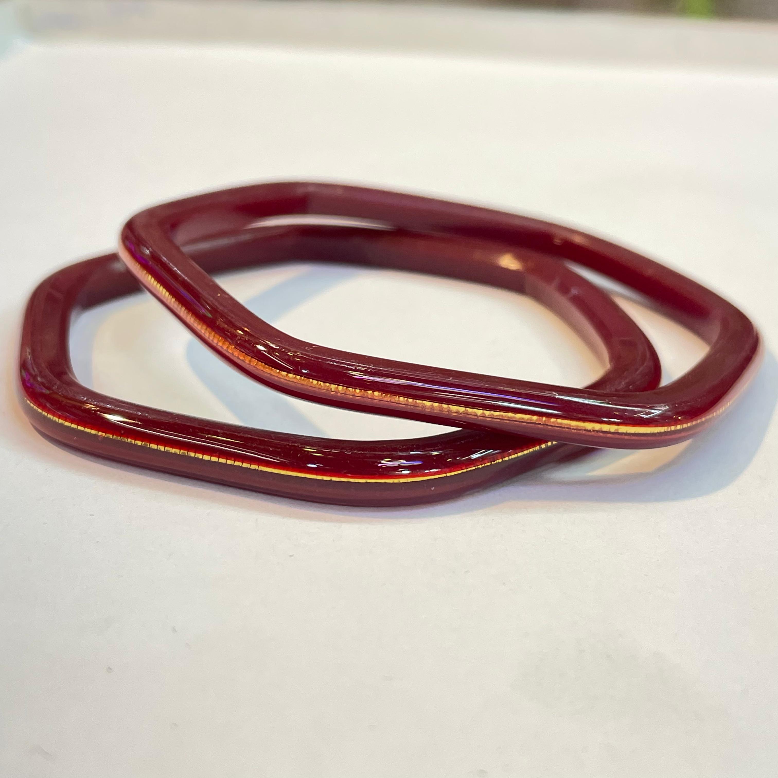 TRJ FOOTBALL MAROON HUID HALLMARK 22KT GOLD LAMINATION POLA BANGLES FACEBOOK VIRAL POLA APP. WGT: 0.100 GM (FUTURE EXCHANGE VALUE 25% OF PRODUCT PRICE IN BILL WITH ANY JEWELLERY).