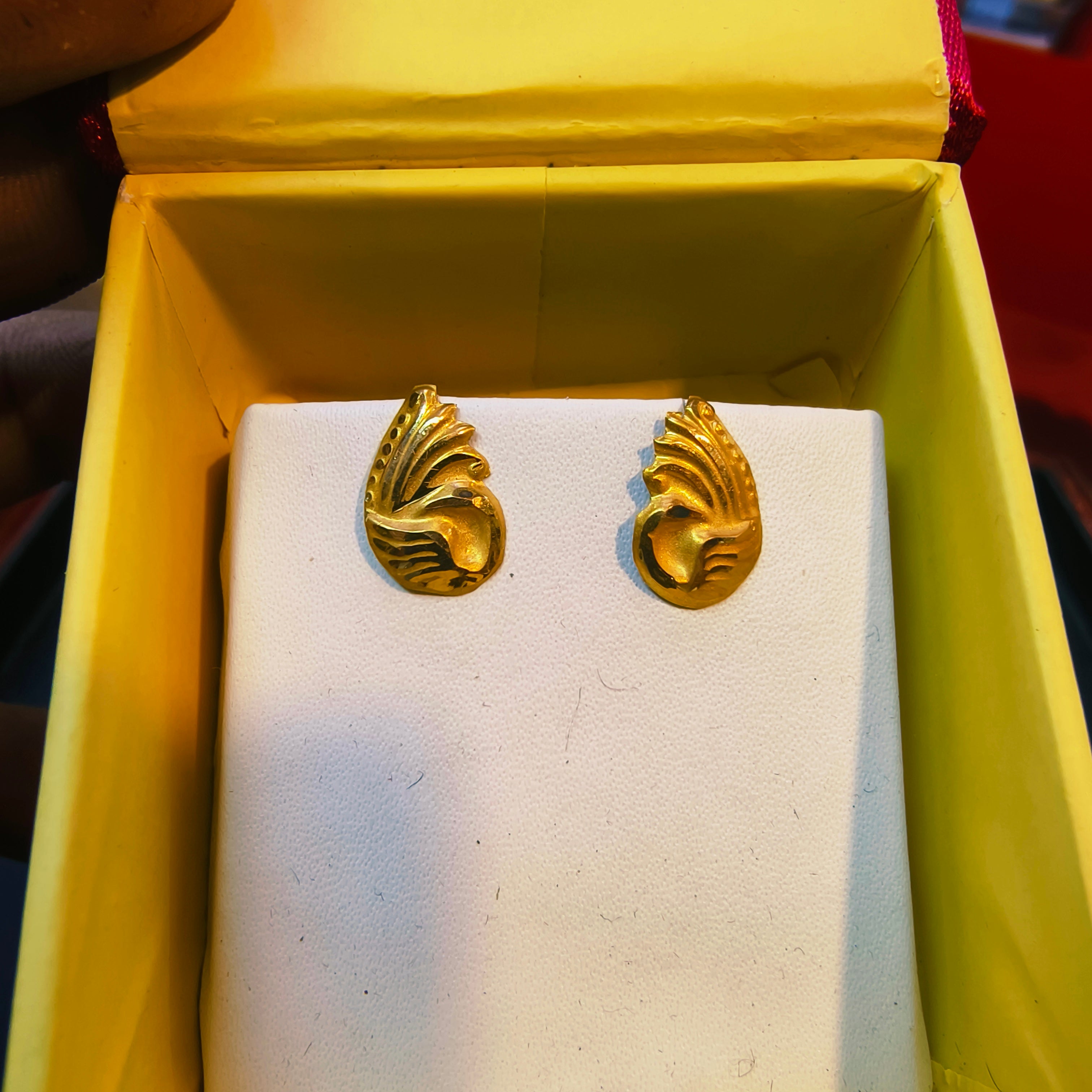 (GSE50) (50 TONCH) KDM GOLD EAR TOPS FOR GIFT PURPOSE IN MARRIAGE AND ANNIVERSARY 1 PAIR APPROX WGT: 0.260 GM