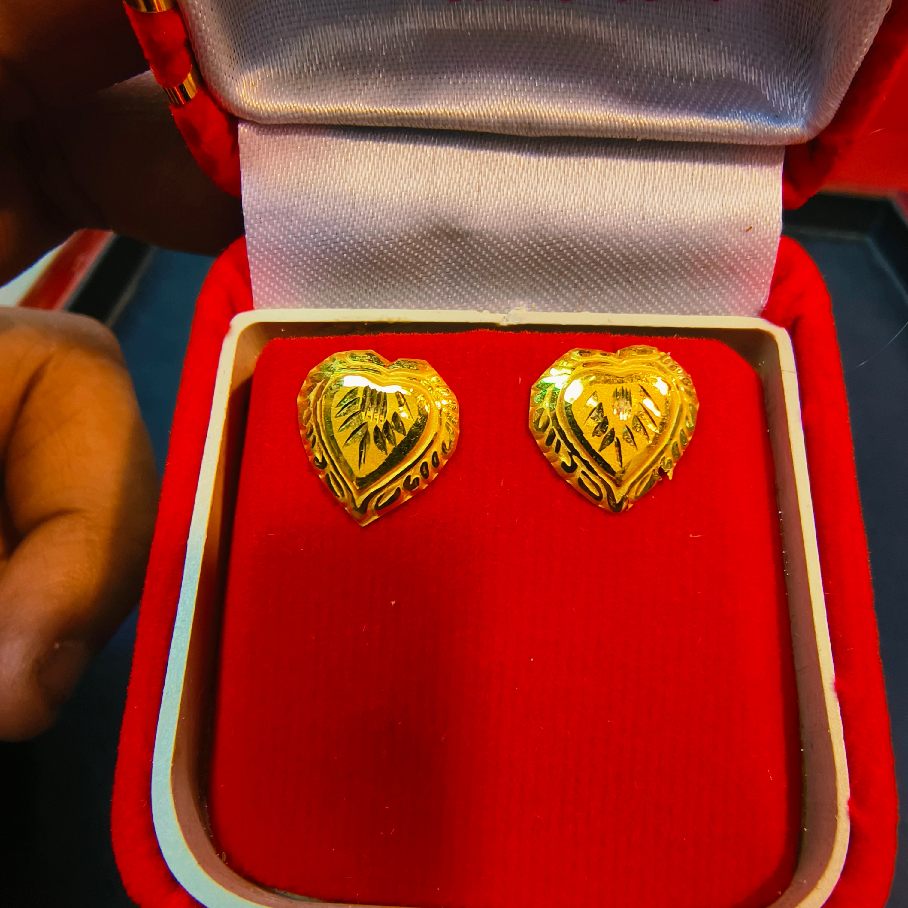 (GSE50) (50 TONCH) KDM GOLD EAR TOPS FOR GIFT PURPOSE IN MARRIAGE AND ANNIVERSARY 1 PAIR APPROX WGT: 0.300 GM