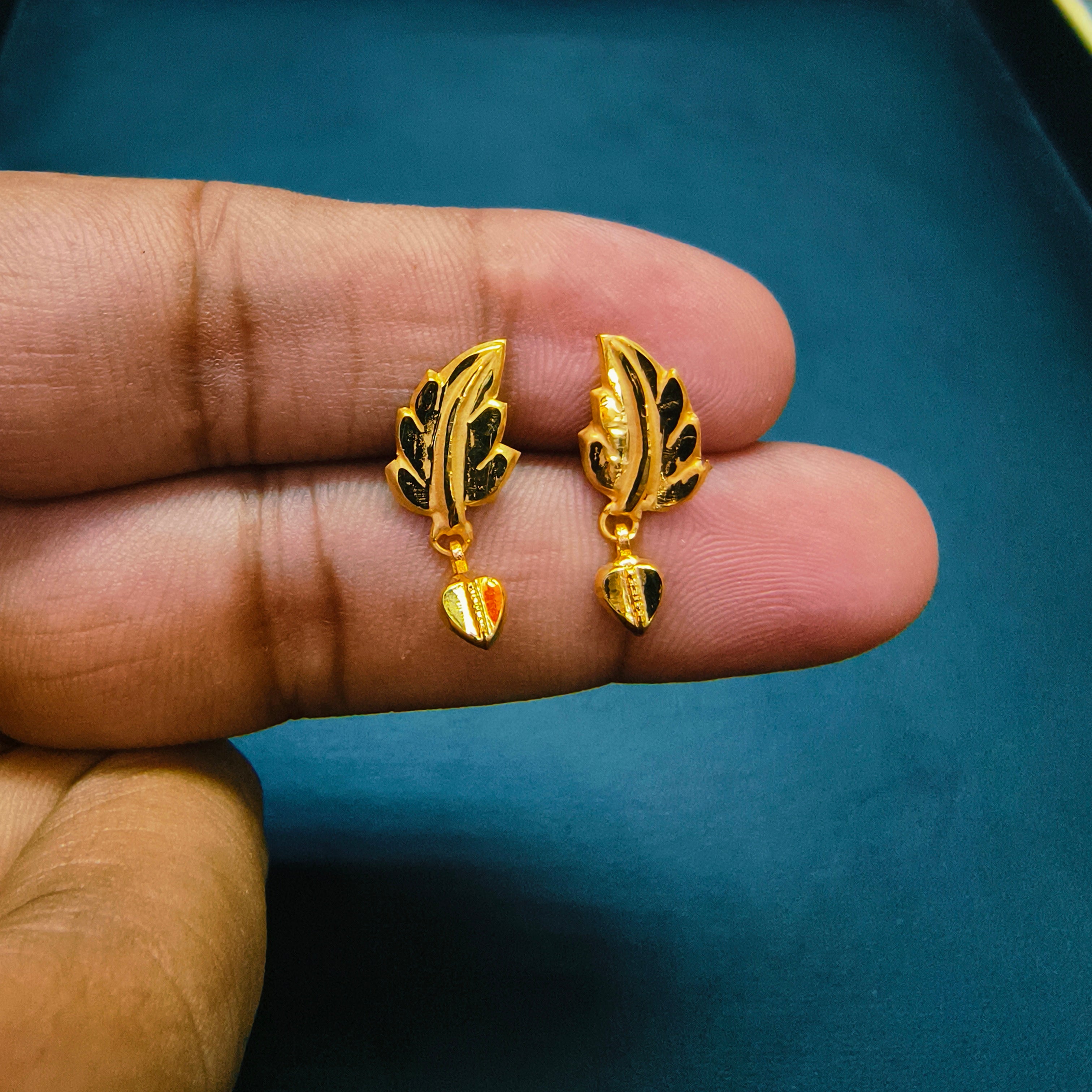 (GSE50) (50 TONCH) KDM GOLD EAR TOPS FOR GIFT PURPOSE IN MARRIAGE AND ANNIVERSARY 1 PAIR APPROX WGT: 0.400 GM