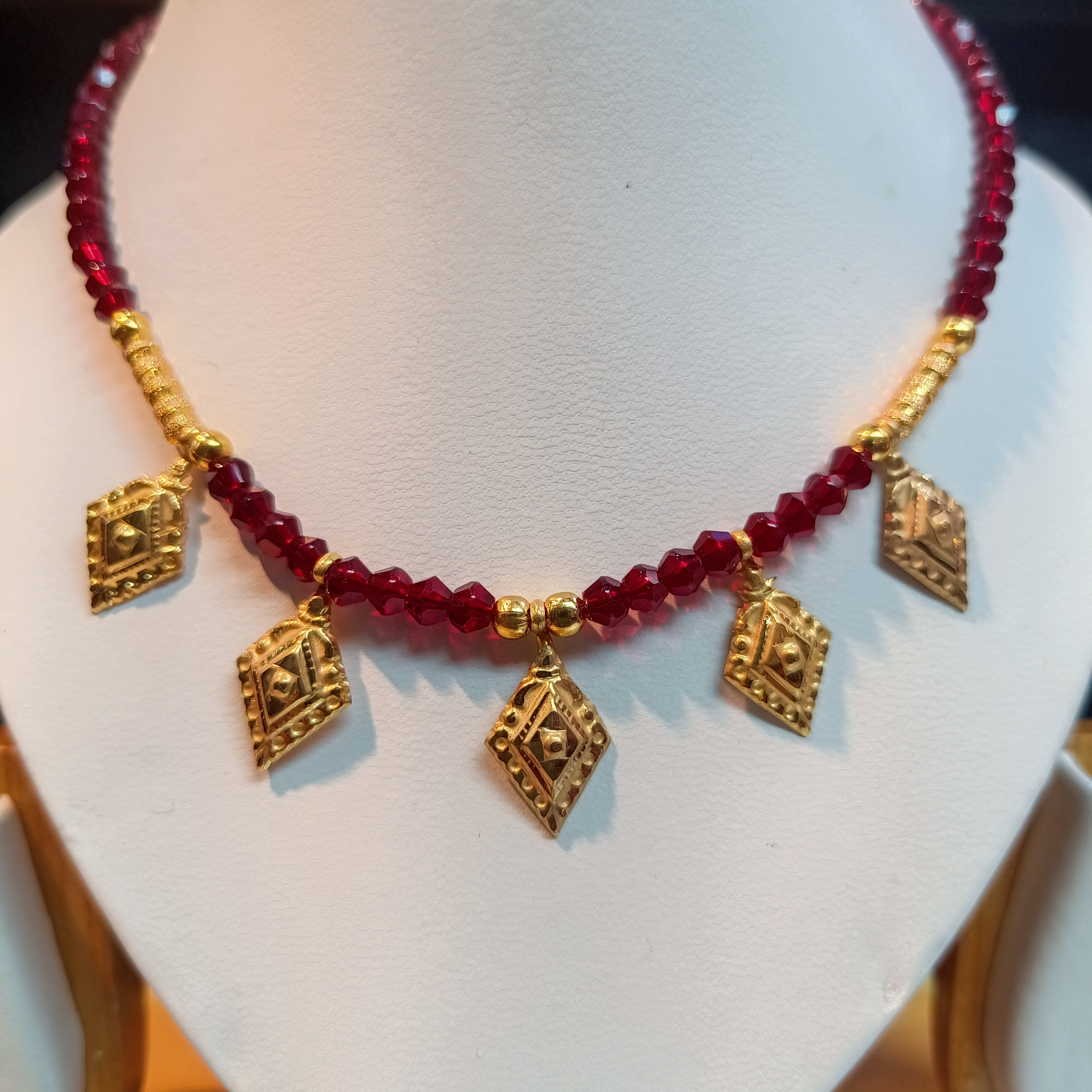 (RP) WGT: 0.970 GM APPROX KDM GOLD SELIHAR DIAMOND DESIGN 1 PIECE WITH ADJUSTABLE TASSEL (50 TONCH) FOR GIFT PURPOSE.