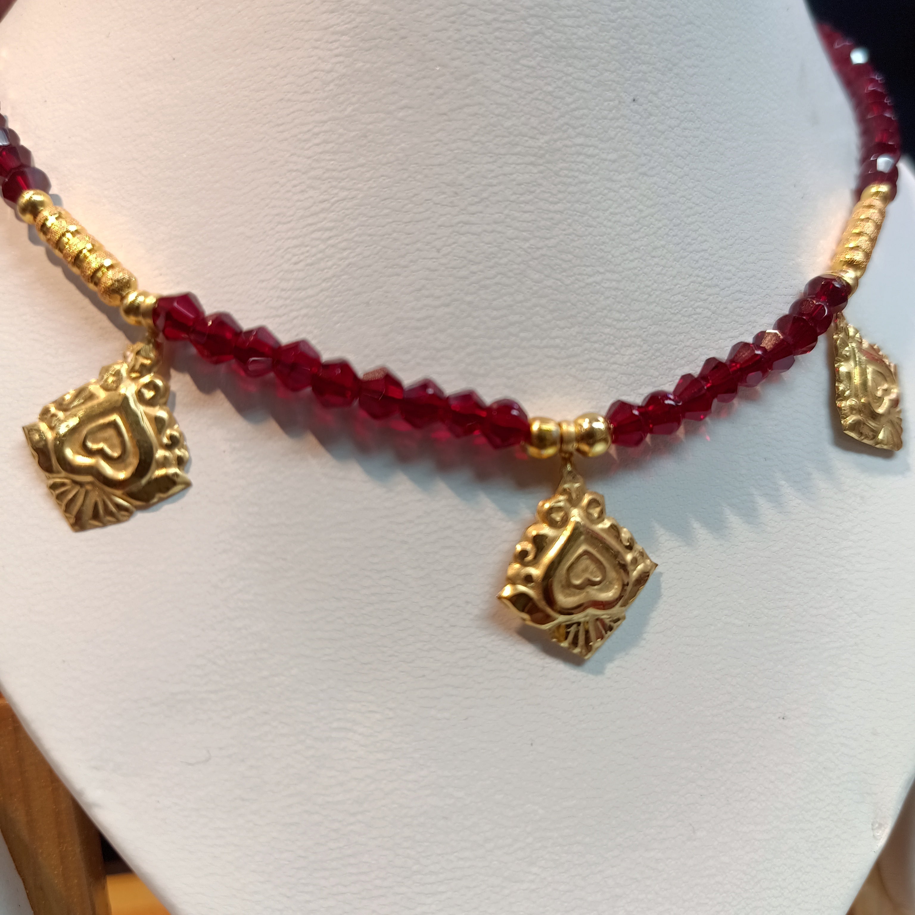 (RP) WGT: 0.700 GM APPROX KDM GOLD SELIHAR D- LOVE DESIGN 1 PIECE WITH ADJUSTABLE TASSEL (50 TONCH) FOR GIFT PURPOSE.