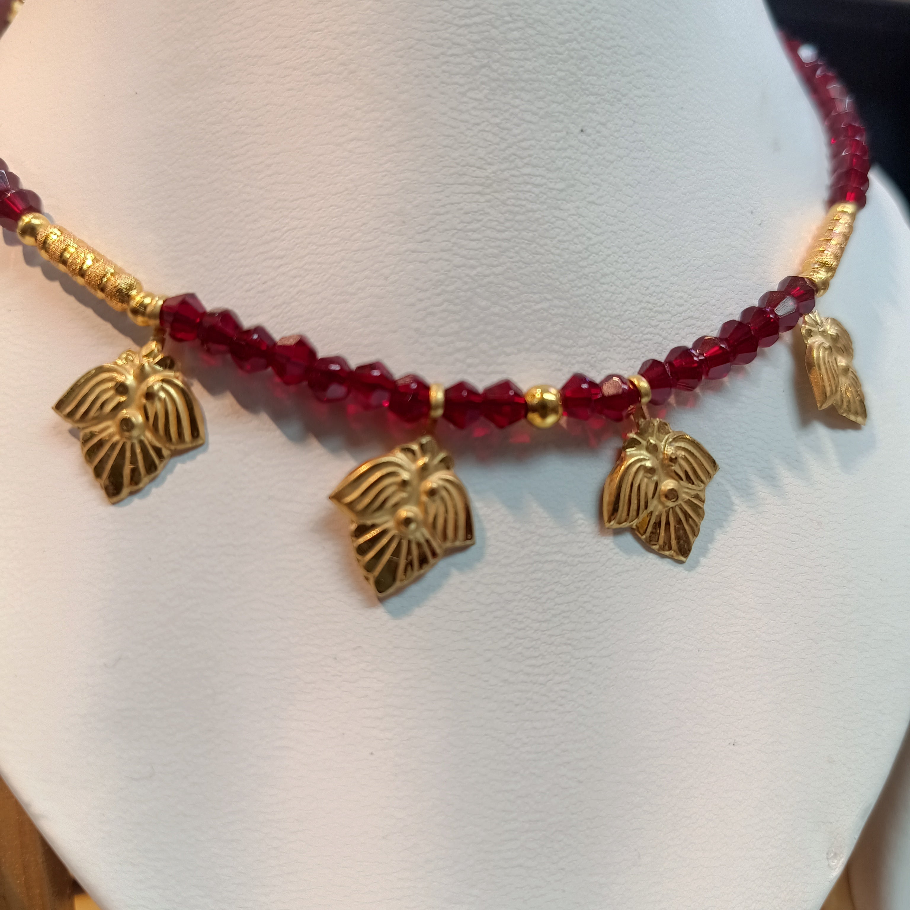 (RP) WGT: 0.730 GM APPROX KDM GOLD SELIHAR PETAL DESIGN 1 PIECE WITH ADJUSTABLE TASSEL (50 TONCH) FOR GIFT PURPOSE.