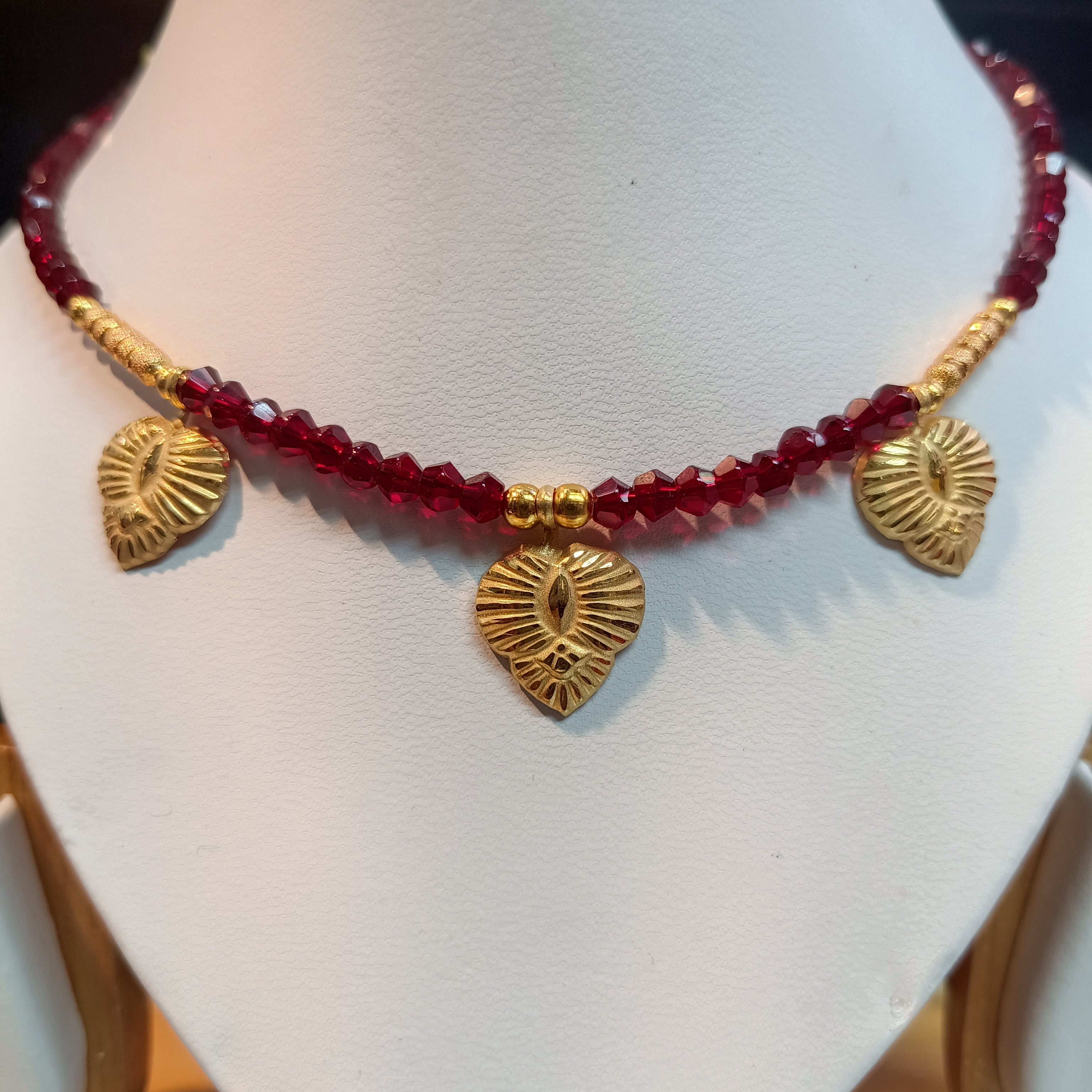 (RP) WGT: 0.700 GM APPROX KDM GOLD SELIHAR CHUBBY DESIGN 1 PIECE WITH ADJUSTABLE TASSEL (50 TONCH) FOR GIFT PURPOSE.