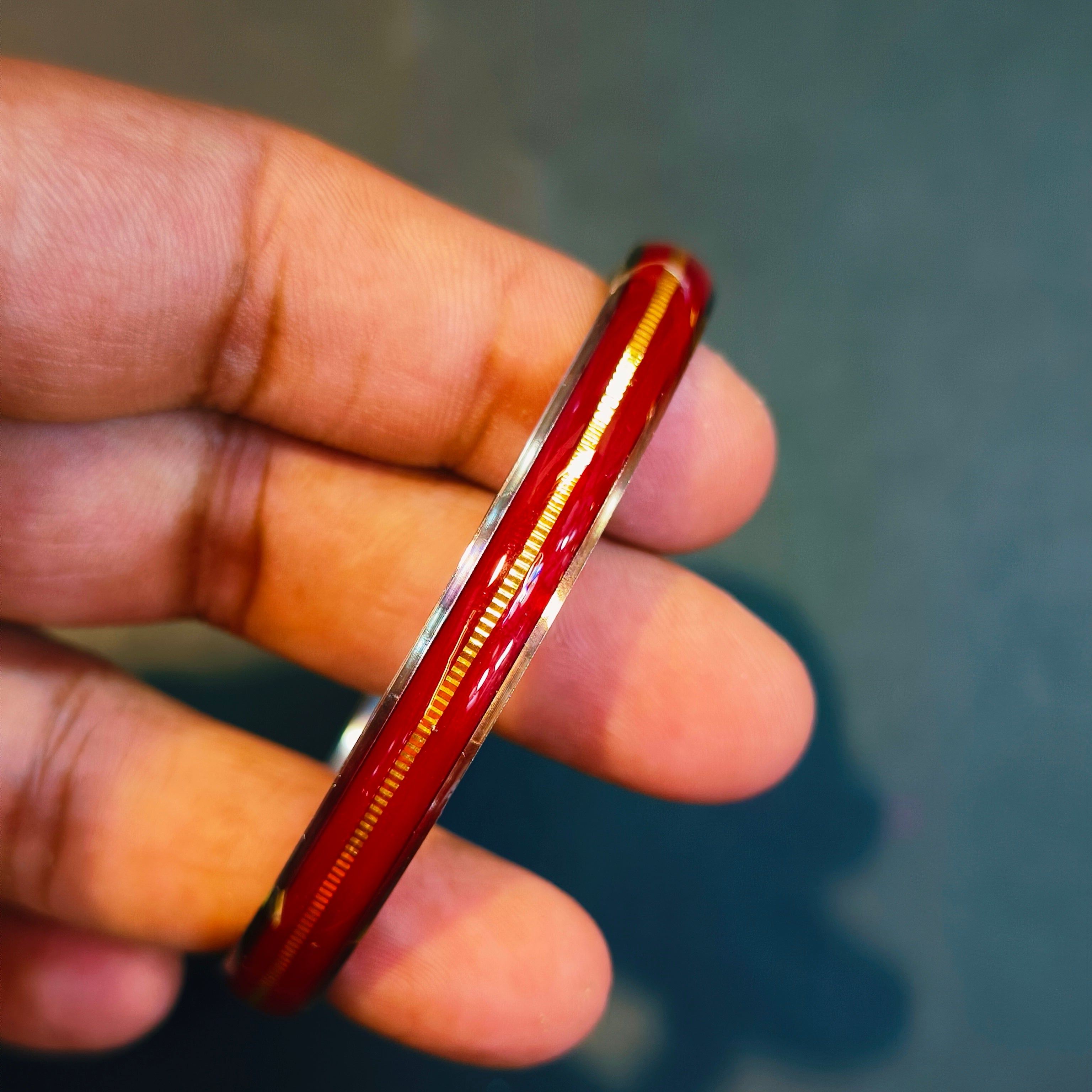 (FACEBOOK VIRAL) RED GLASS LAMINATED HUID HALLMARK 22KT GOLD NOA BANGLES VIRAL NOA 1 PIECE APP. WGT: 0.100 - 0.150 GM WITH PURITY CARD ( FUTURE EXCHANGE VALUE  RS 1000) WITH ANY JEWELLERY FOR LIFETIME