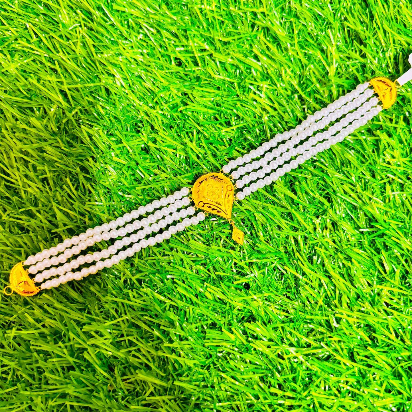 WGT: 1.140 GM (RP)NP 22KT HALLMARK HUID MOTI CHOKER (PRE PUJA OFFER) ADJUSTABLE BY TASSEL.