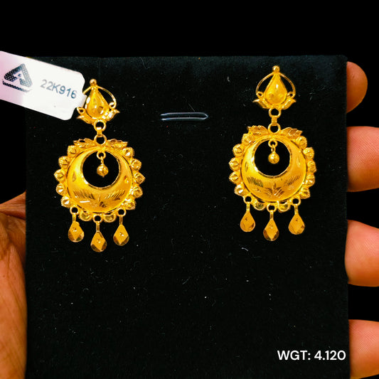 TRJ WGT: 4.120 GM APPROX 22KT HUID HALLMARK GOLD EARRINGS 1 PAIR.