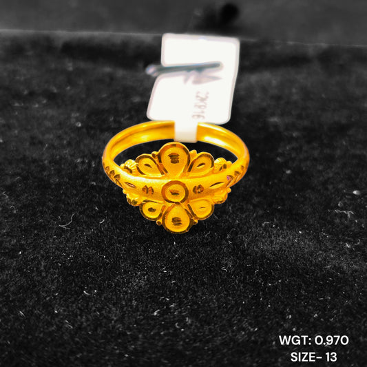 TRJ (SIZE: 13) WGT: 0.970 GM APPROX 22KT HUID HALLMARK GOLD RING FOR WOMEN 1 PIECE.