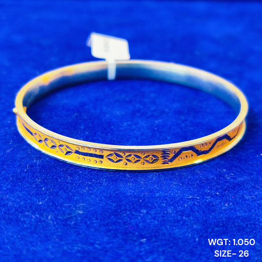 TRJ (SIZE: 26) WGT: 1.050 GM APPROX 22KT HUID HALLMARK GOLD NOA BANGLES 1 PIECE.