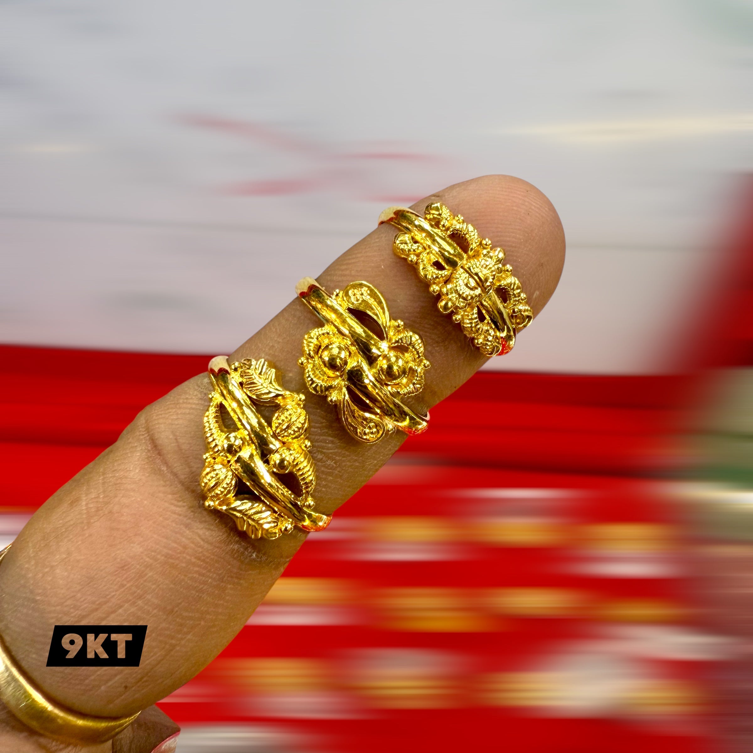 RAJKOT LADIES RING- WGT: 0.570 - 0.610GM APPROX BIS CERTIFIED HUID HALLMARK 9KT GOLD FINGER RING FOR WOMEN 1 PIECE FOR WOMEN (LIGHT WEIGHT - NOT FOR REGULAR USE).GET ANY DESIGN AS PER SIZE.