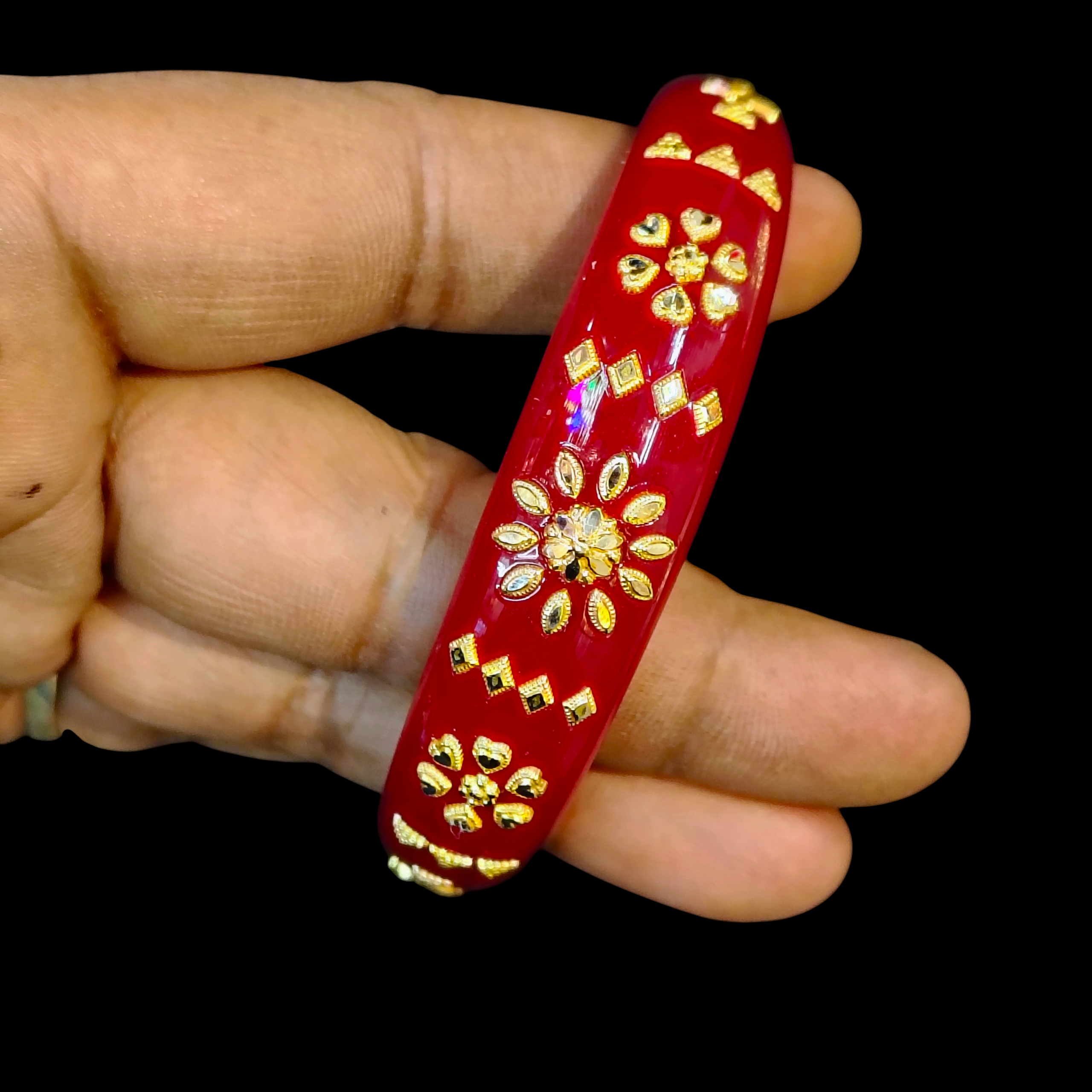 BRACELET POLA- ELEGANCE DESIGN RED COLOUR (50 TONCH) KDM GOLD BRACELET POLA 1 PIECE FOR MARRIED WOMEN (REGULAR USE) APPROX WGT: 0.400 GM SOLD ON RRP (FUTURE EXCHANGE VALUE RS 4500 FOR LIFETIME).
