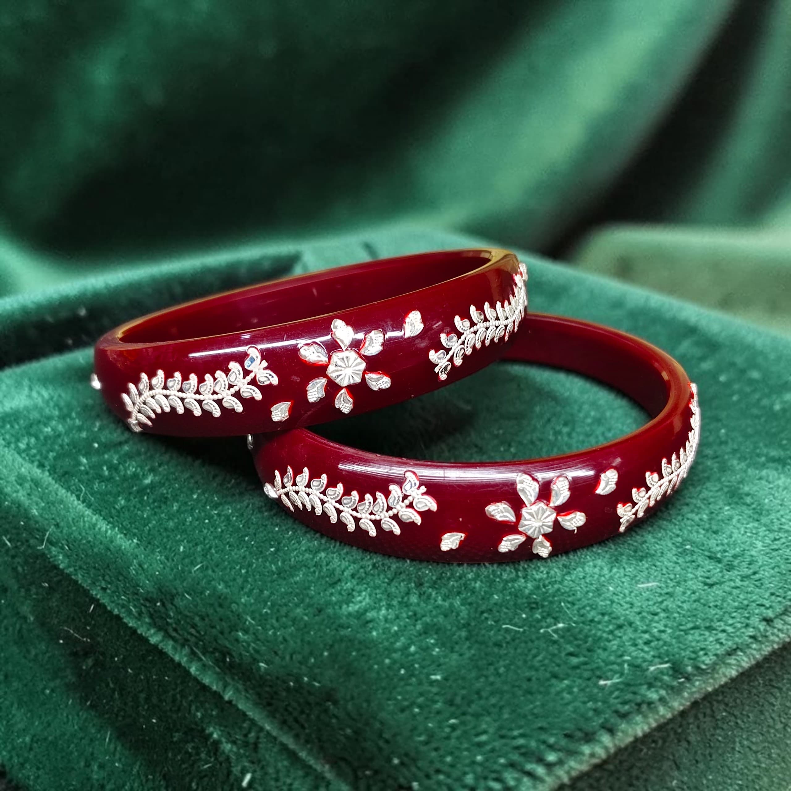 FLASH SALE- HALLMARK 925 SILVER BRACELET POLA BADHANO 1 PAIR (SOLD AS MRP) DEEP MAROON COLOUR WITHOUT MARKING (NON EXCHANGEABLE ITEM).