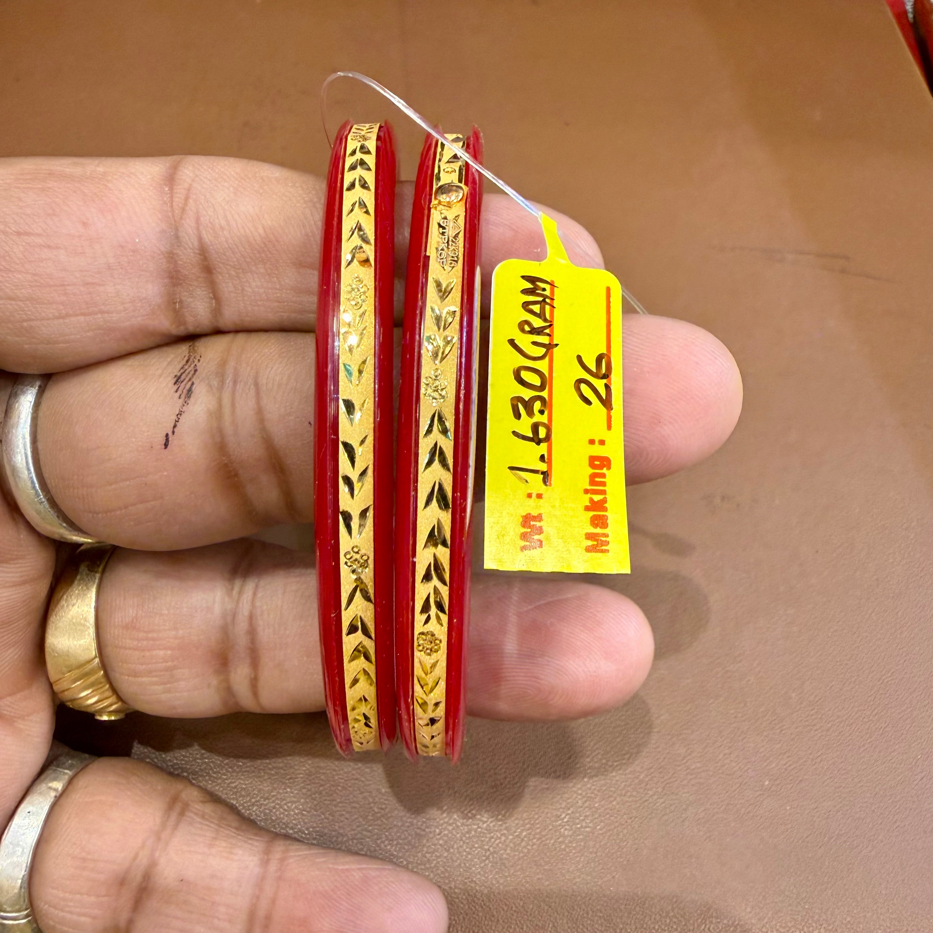 GPB- (SIZE-26) WGT: 1.630 GM APPROX BIS CERTIFIED HUID HALLMARK 916 22KT GOLD POLA BADHANO 1 PAIR FOR WOMEN.