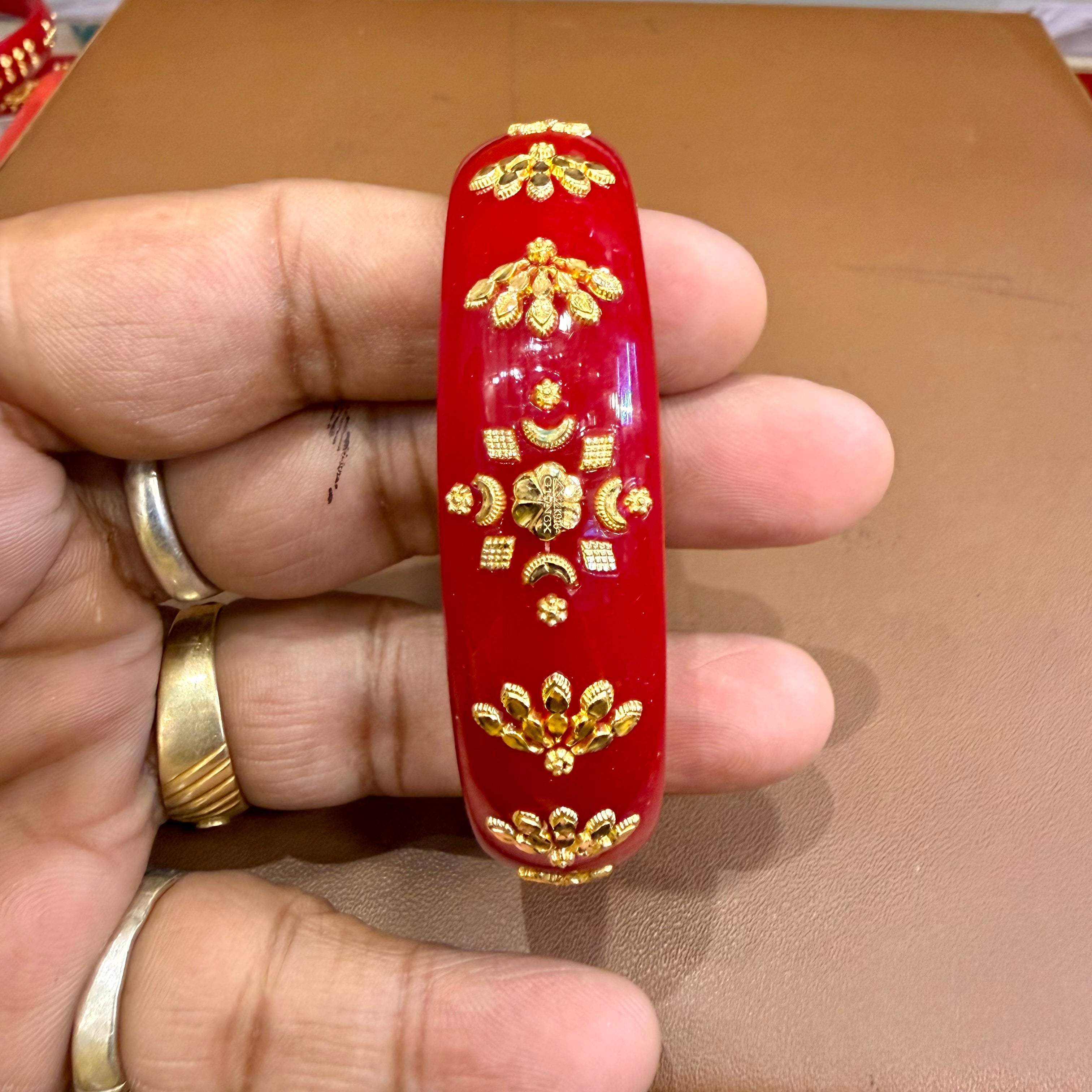 GPB- (SIZE-26) WGT: 0.840 GM APPROX BIS CERTIFIED HUID HALLMARK 916 22KT GOLD BRACELET POLA BADHANO 1 PIECE FOR WOMEN.