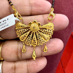 GPM22K- WGT: 1.920 GM APPROX BIS CERTIFIED HUID HALLMARK 916 22KT GOLD PENDANT MANGALSUTRA 1 PIECE WITH TASSEL FOR WOMEN.
