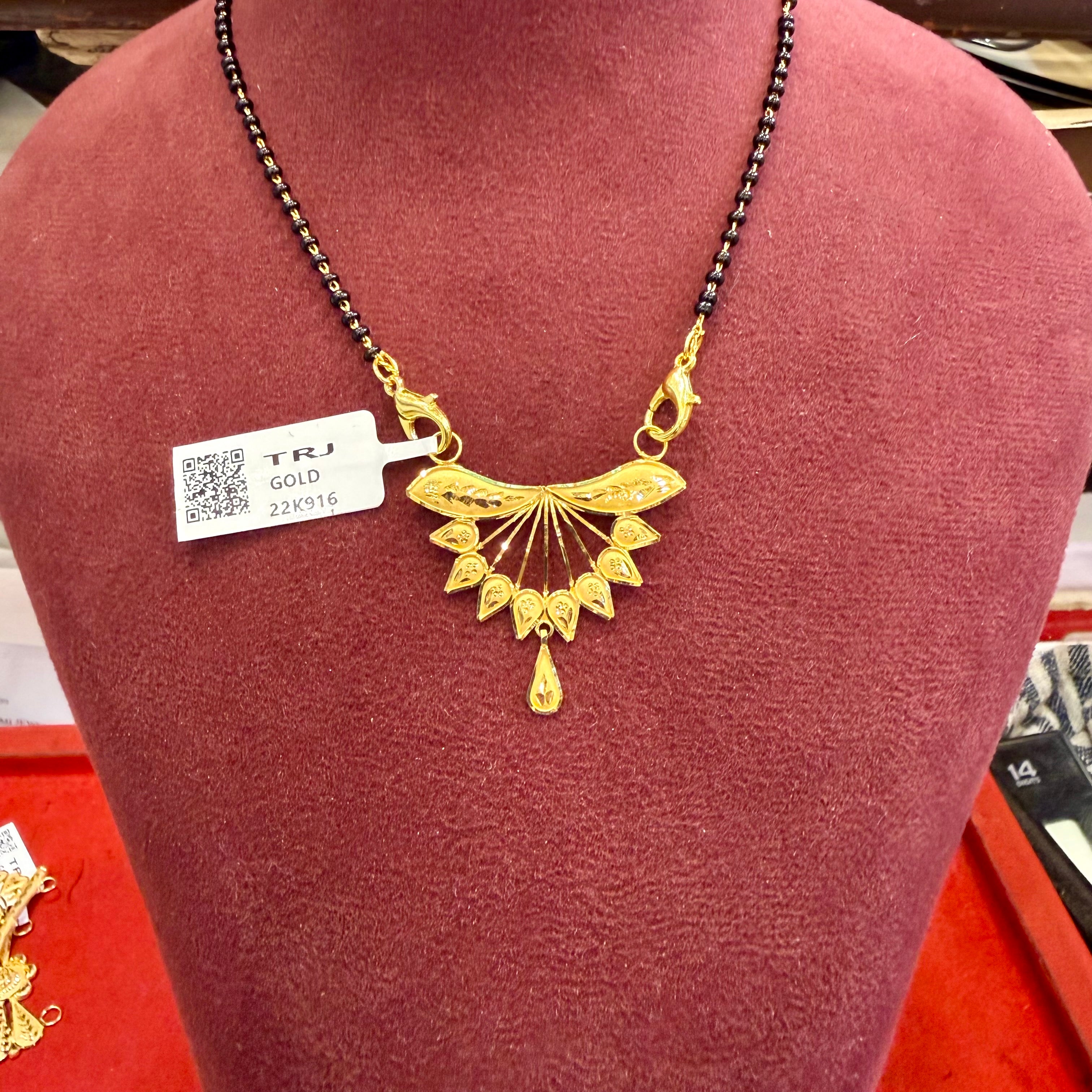 GOLD PENDANT- WGT: 1.110 GM APPROX BIS CERTIFIED HUID HALLMARK 916 22KT GOLD PENDANT MANGALSUTRA 1 PIECE WITH TASSEL FOR WOMEN.