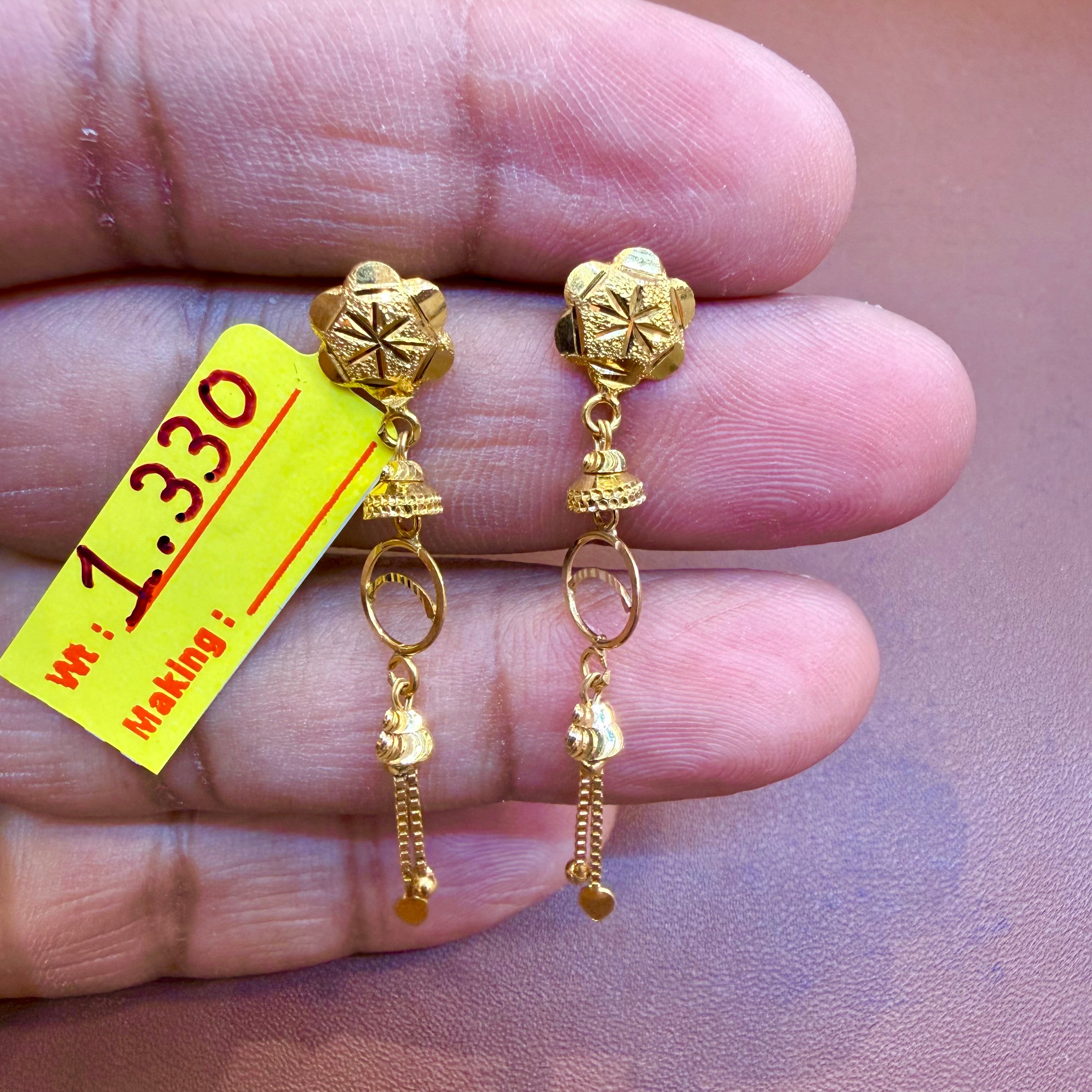 GOLD EARRINGS- WGT: 1.330 GM APPROX BIS CERTIFIED HUID HALLMARK 375 9KT GOLD EARRINGS 1 PAIR FOR WOMEN.