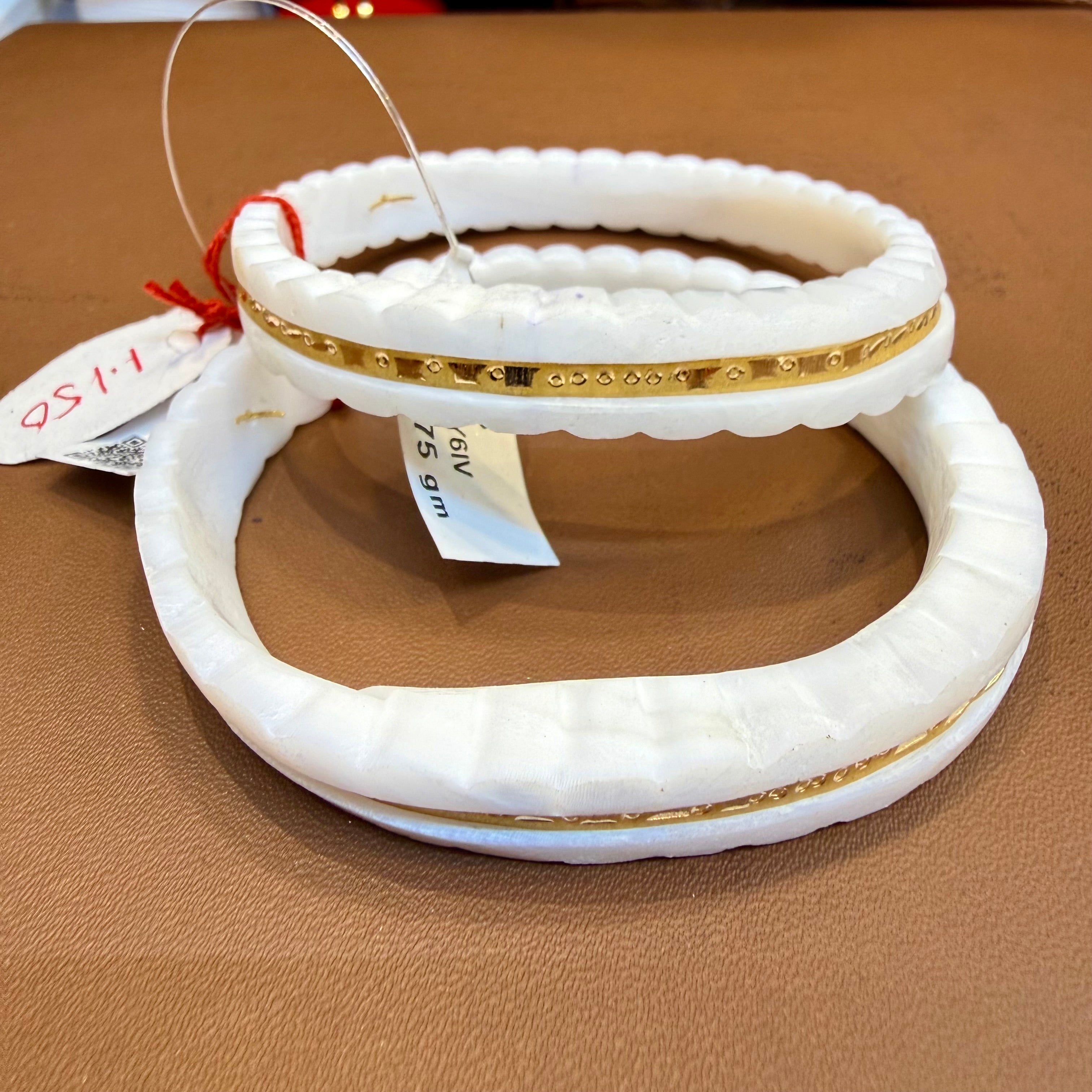 SAKHA BADHANO- (SIZE:25) WGT: 1.150 GM APPROX BIS CERTIFIED HUID HALLMARK 916 22KT GOLD SAKHA BADHANO BANGLES 1 PAIR DESIGN FOR REGULAR USE.