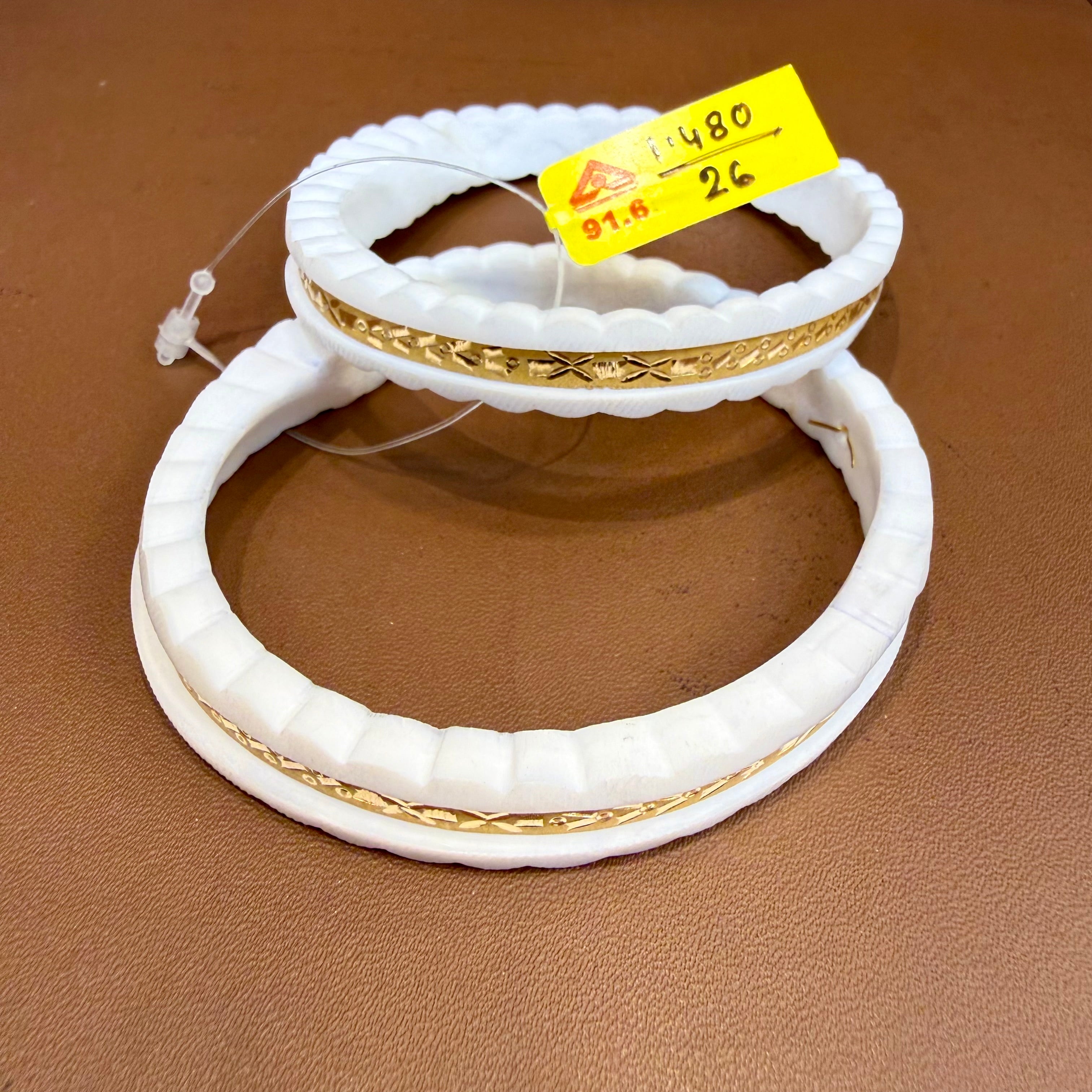 SAKHA BADHANO- (SIZE:26) WGT: 1.480 GM APPROX HUID HALLMARK 22KT GOLD SAKHA BADHANO BANGLES 1 PAIR DESIGN FOR REGULAR USE.