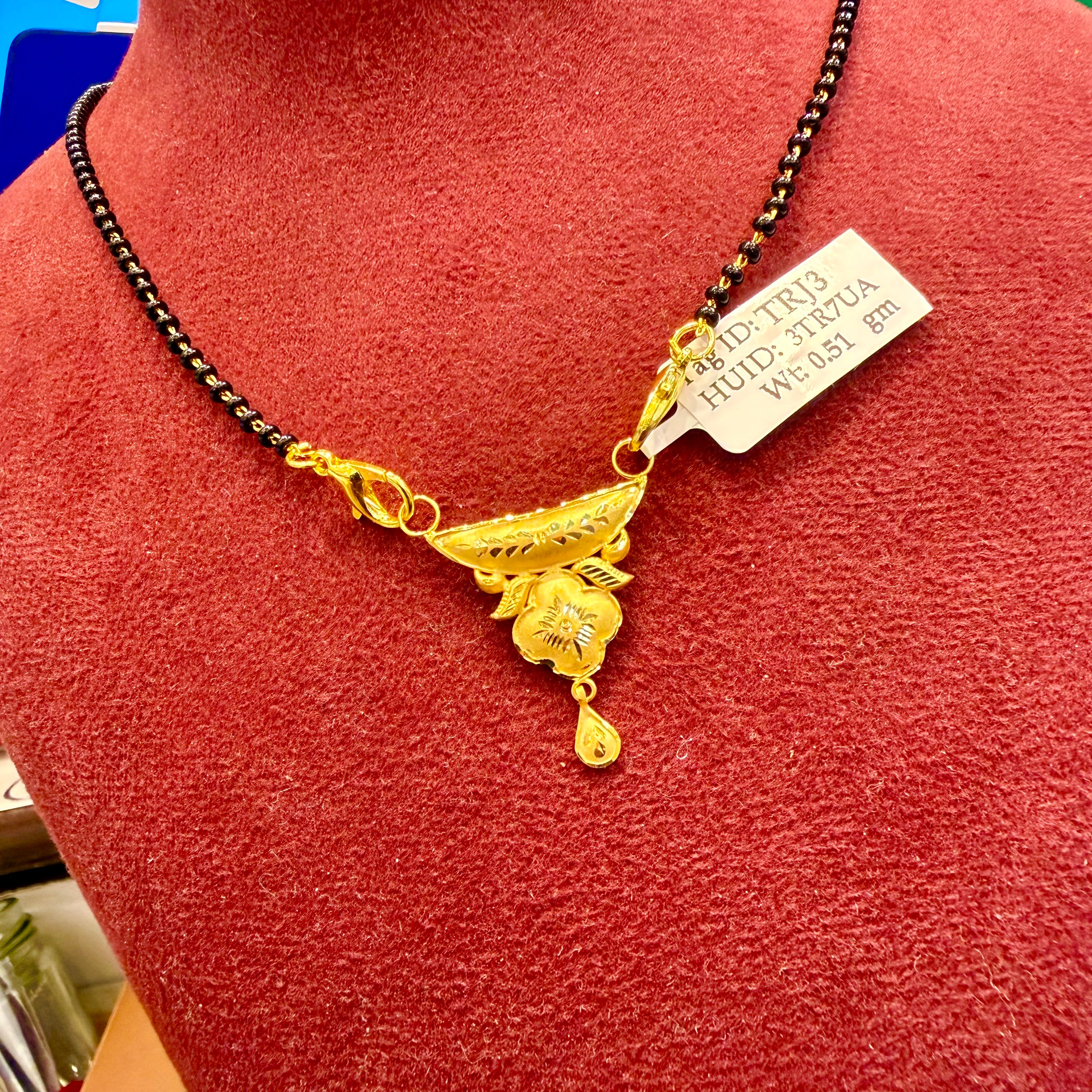 GOLD PENDANT- (WGT: 0.510 GM APPROX) BIS CERTIFIED HUID HALLMARK 375 9KT GOLD PENDANT FOR WOMEN 1 PIECE WITH FREE MANGALSUTRA & TASSEL.