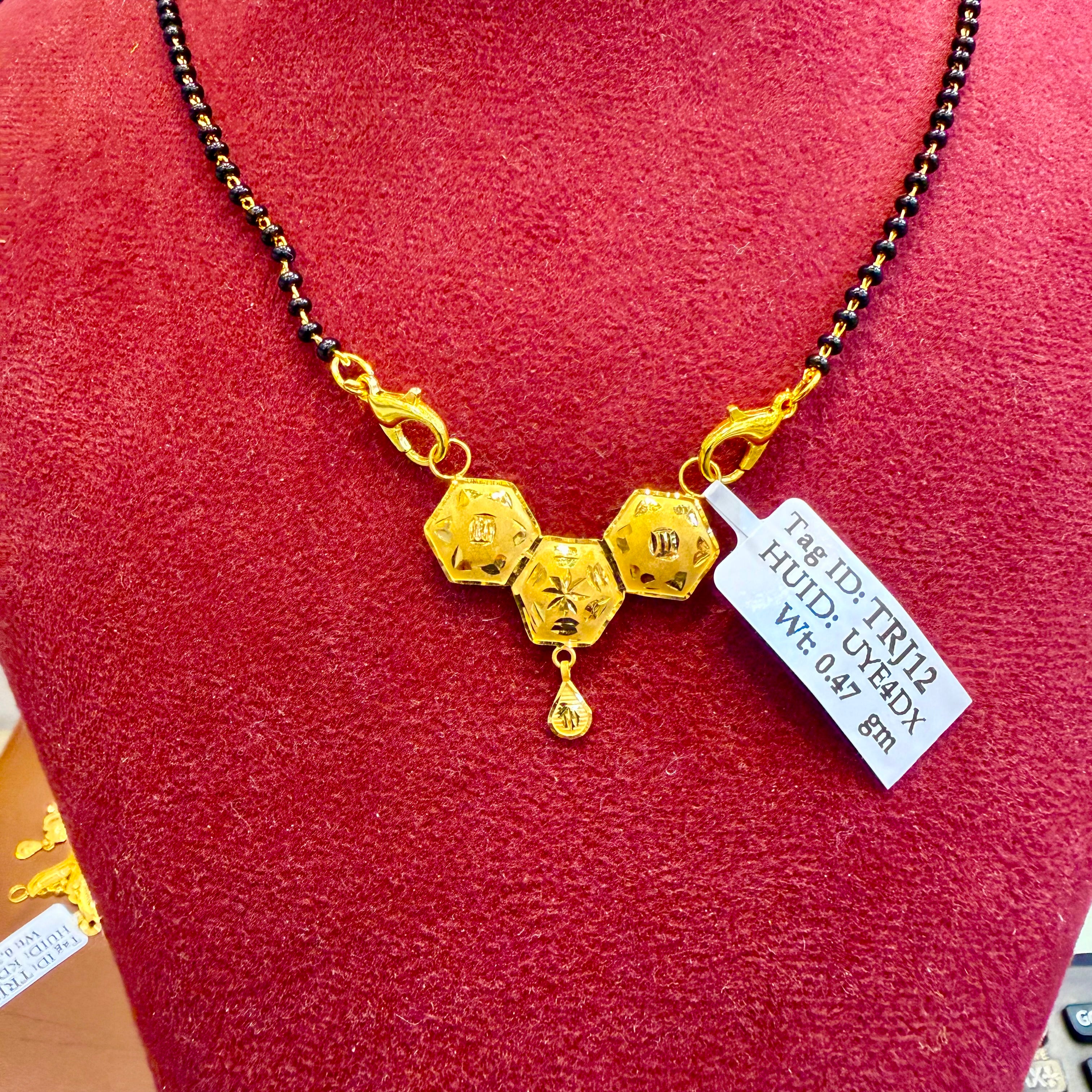 GOLD PENDANT- (WGT: 0.470 GM APPROX) BIS CERTIFIED HUID HALLMARK 375 9KT GOLD PENDANT FOR WOMEN 1 PIECE WITH FREE MANGALSUTRA & TASSEL.