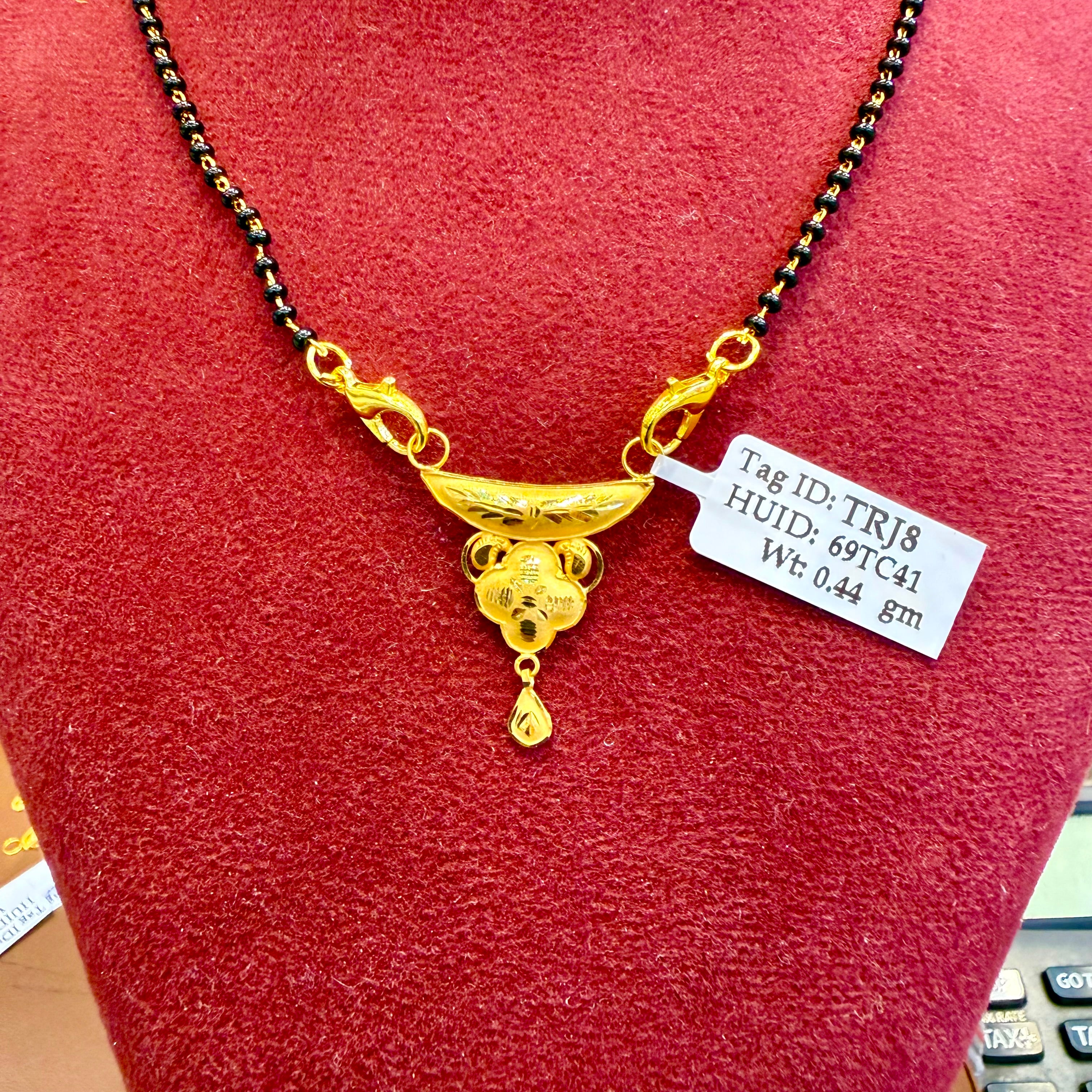 GOLD PENDANT- (WGT: 0.440 GM APPROX) BIS CERTIFIED HUID HALLMARK 375 9KT GOLD PENDANT FOR WOMEN 1 PIECE WITH FREE MANGALSUTRA & TASSEL.