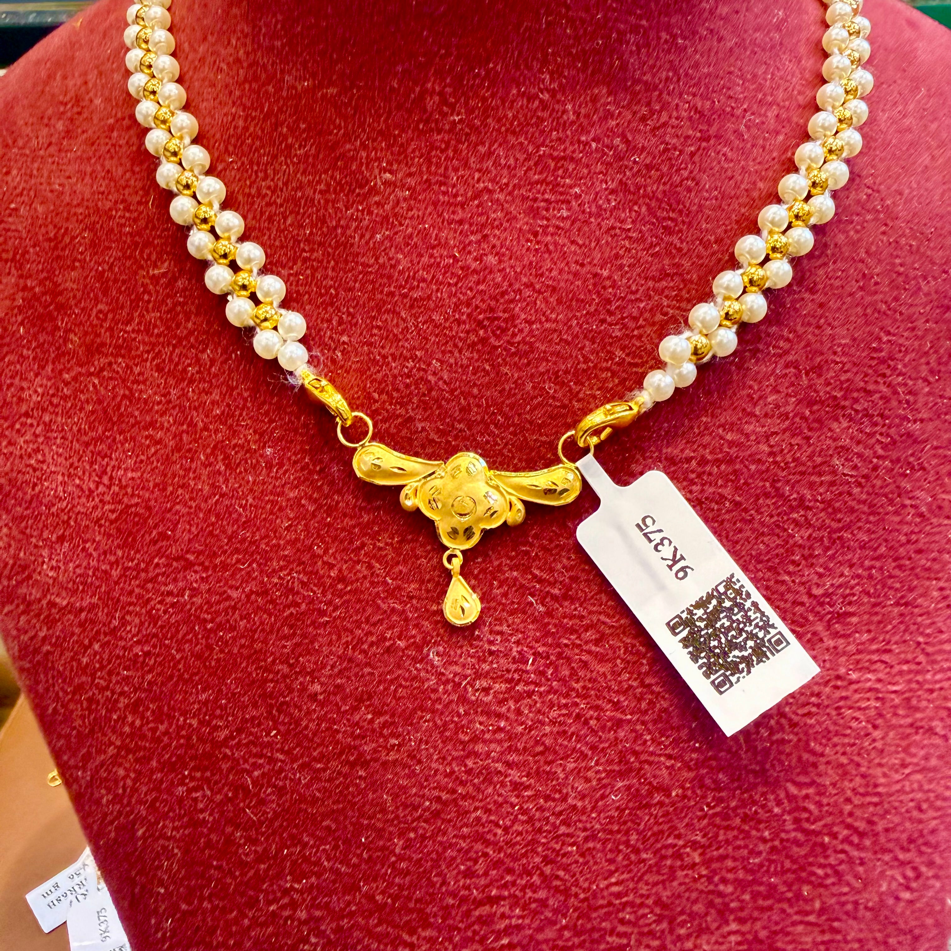 GOLD PENDANT- (WGT: 0.370 GM APPROX) BIS CERTIFIED HUID HALLMARK 375 9KT GOLD PENDANT FOR WOMEN 1 PIECE WITH FREE MANGALSUTRA & TASSEL.
