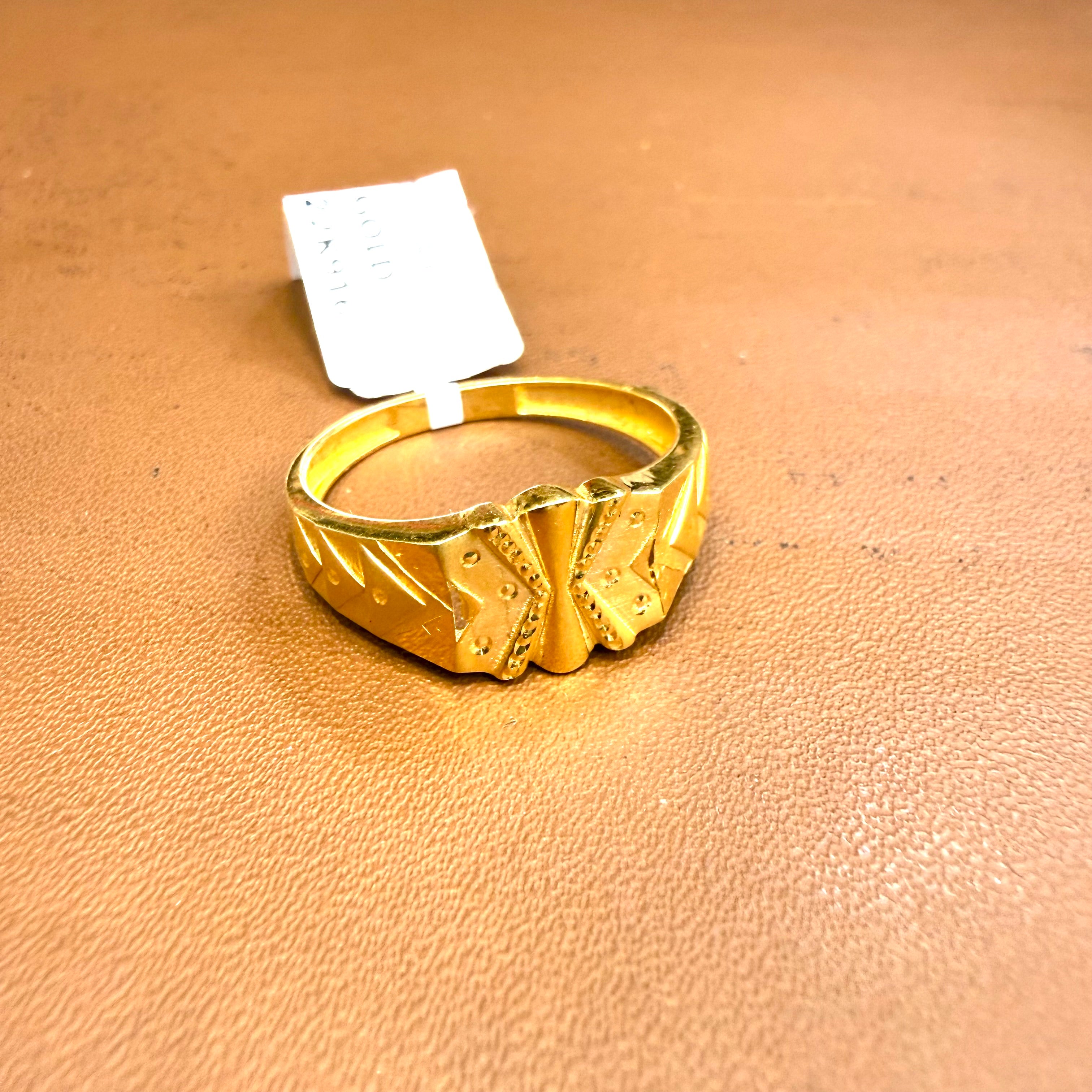 GENTS RING- SIZE:23 (WGT: 2.230 GM APPROX) BIS CERTIFIED HUID HALLMARK 916 22KT GOLD GENTS FINGER RING FOR MEN 1 PIECE.