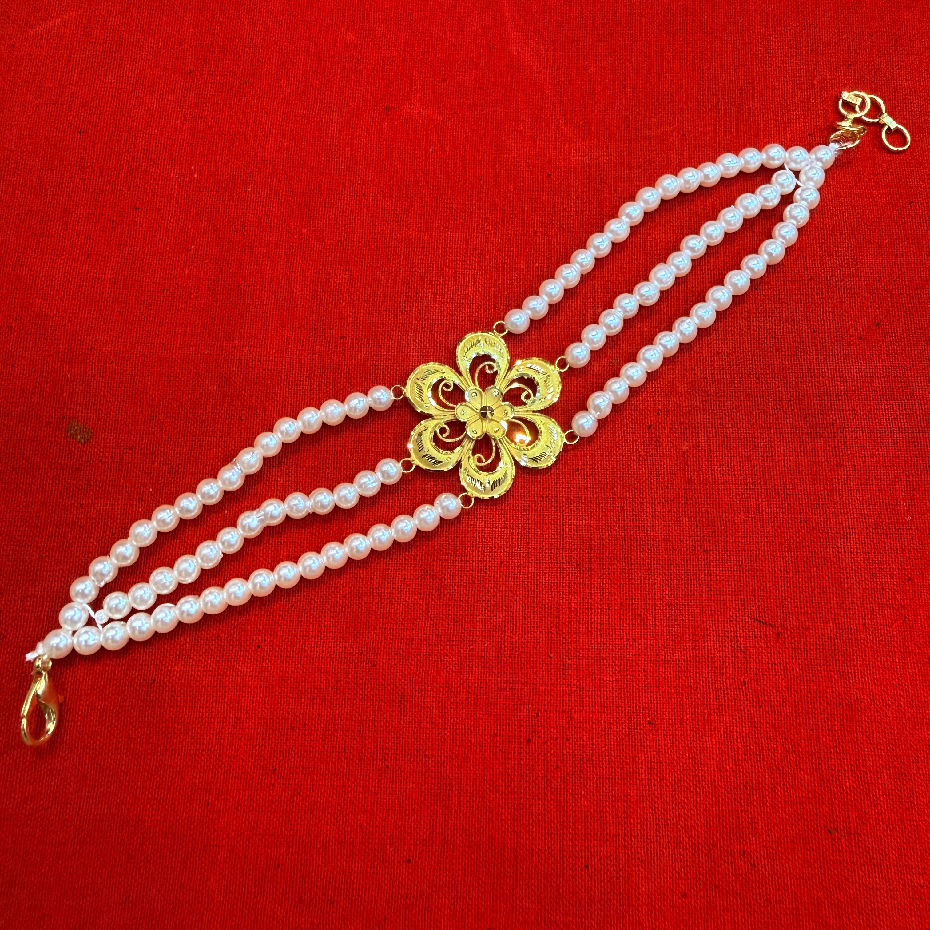 GOLD MANTASHA- (WGT: 1.370 GM APPROX) BIS CERTIFIED HUID HALLMARK 375 9KT GOLD MOTI MANTASHA WITH PEARL CHAIN FOR WOMEN.