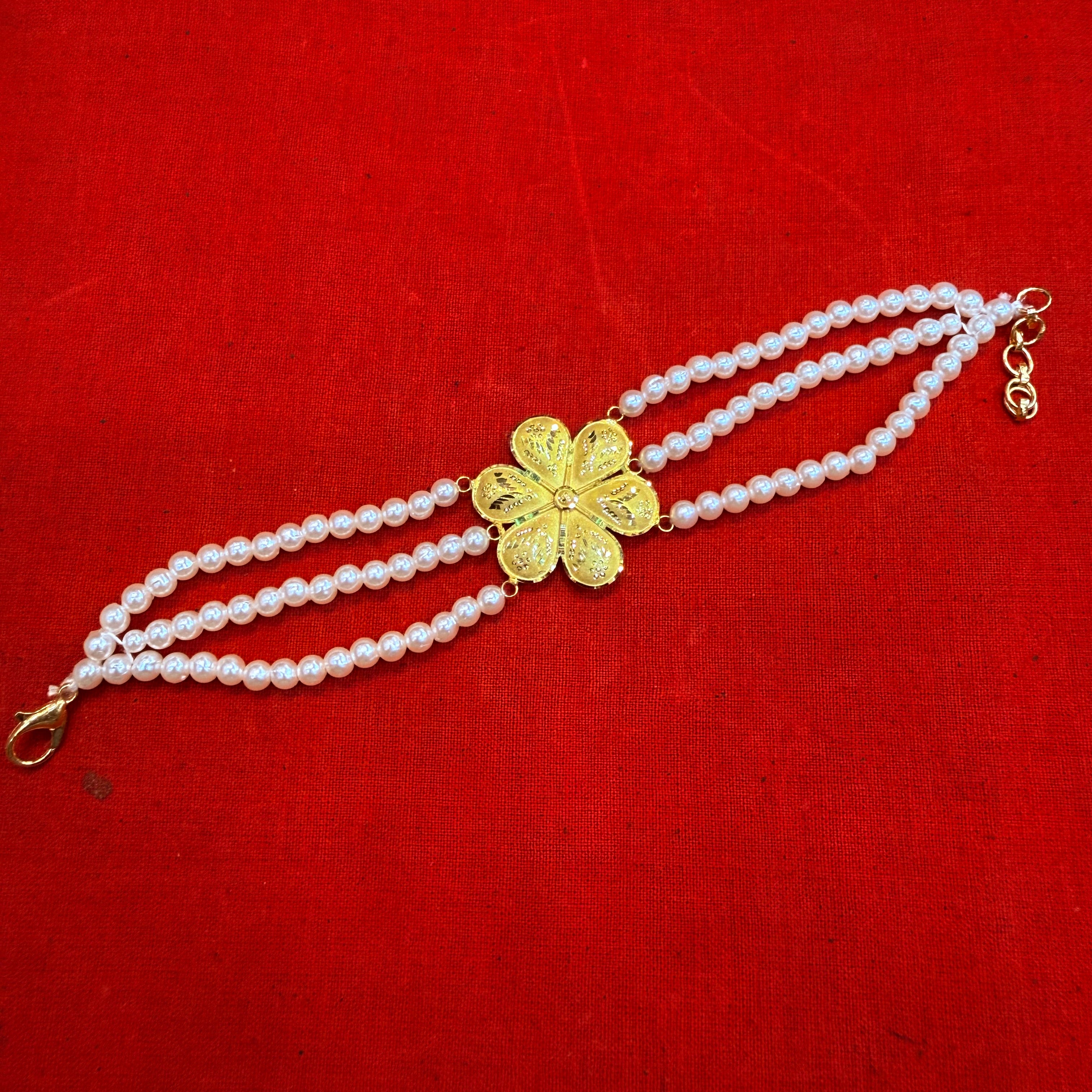 GOLD MANTASHA- (WGT: 1.070 GM APPROX) BIS CERTIFIED HUID HALLMARK 375 9KT GOLD MOTI MANTASHA WITH PEARL CHAIN FOR WOMEN.